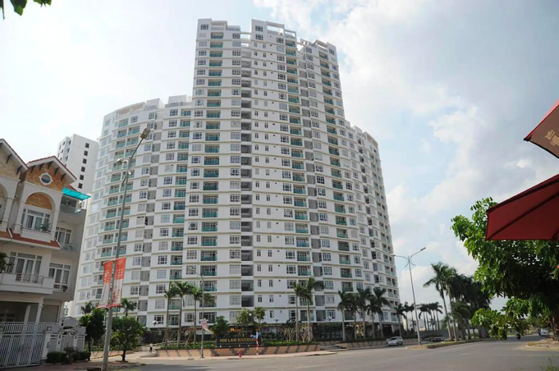 Tìm hiểu chi tiết bảng giá dịch vụ căn hộ Him Lam Riverside 