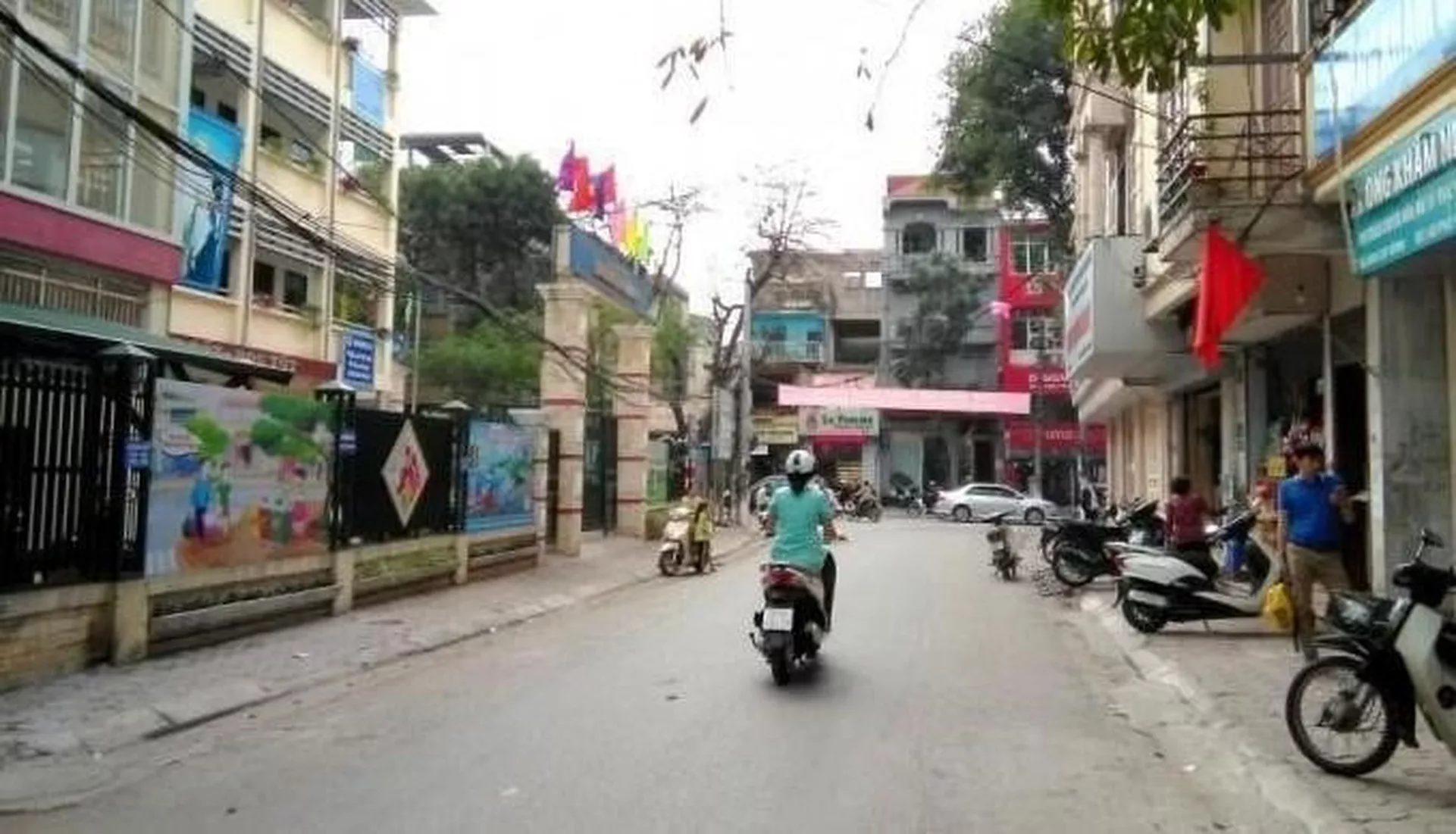 Nhà riêng gần bệnh viện Phụ Sản Hà Nội cơ sở 2, quận Hai Bà Trưng có giá bán bao nhiêu?