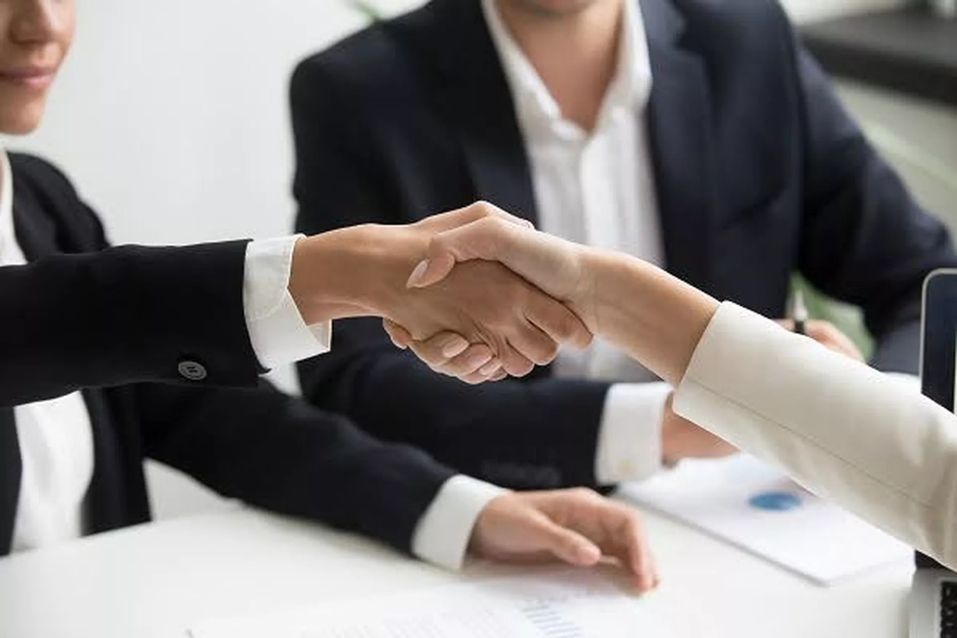 Tuổi Mậu Ngọ 1978 nên hợp tác làm ăn với tuổi nào trong năm 2025 để thành công lớn?