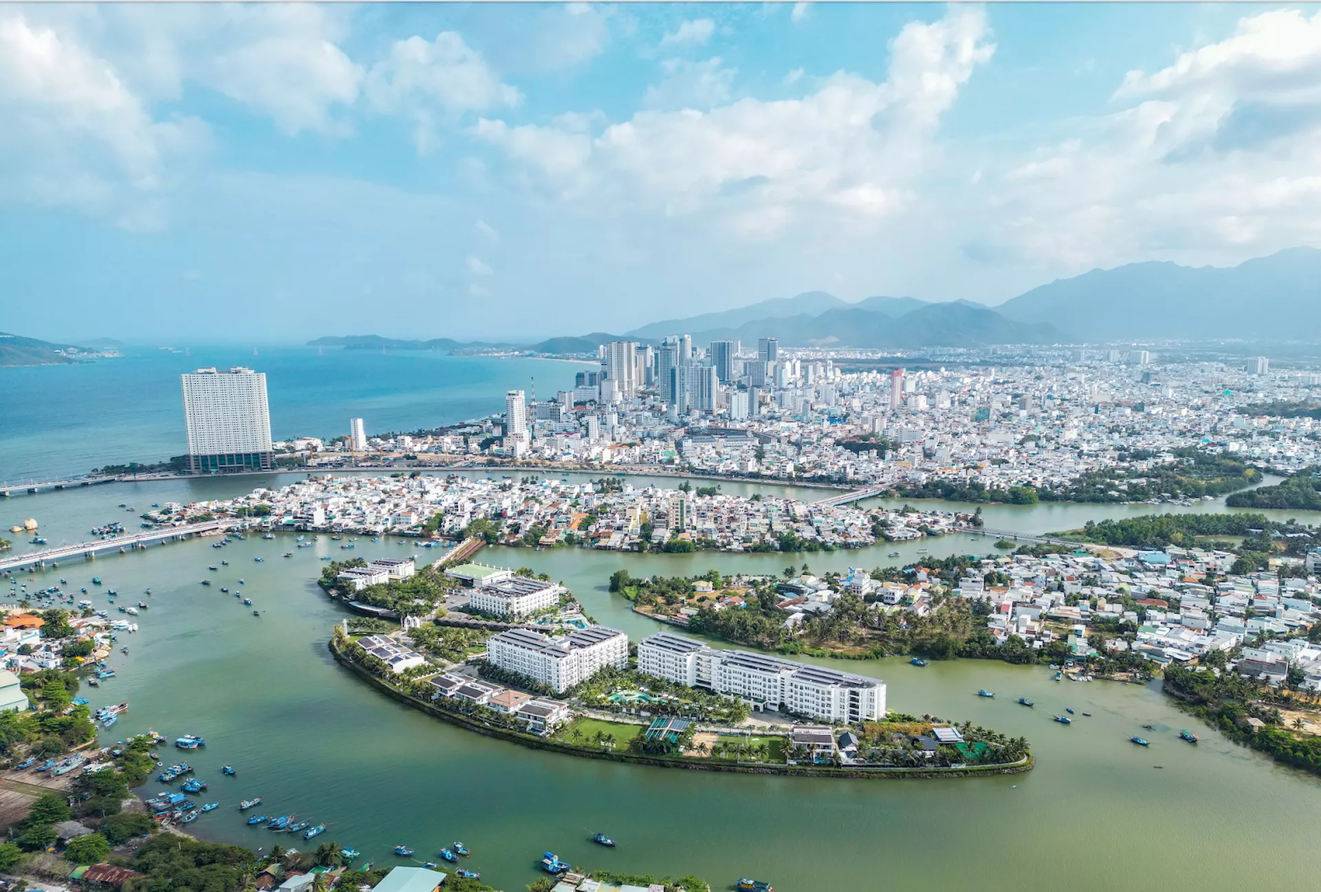 Sáp nhập Khánh Hòa - Ninh Thuận: Tạo đột phá phát triển, hướng tới thành phố trực thuộc Trung ương