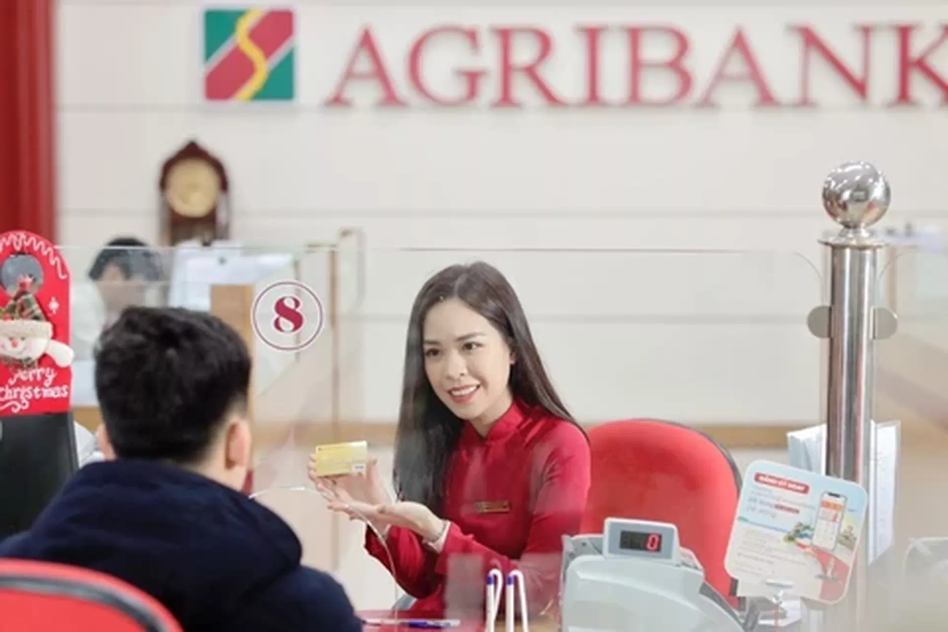 Lãi suất ngân hàng hôm nay 13/5/2025: Agribank dẫn đầu Big4