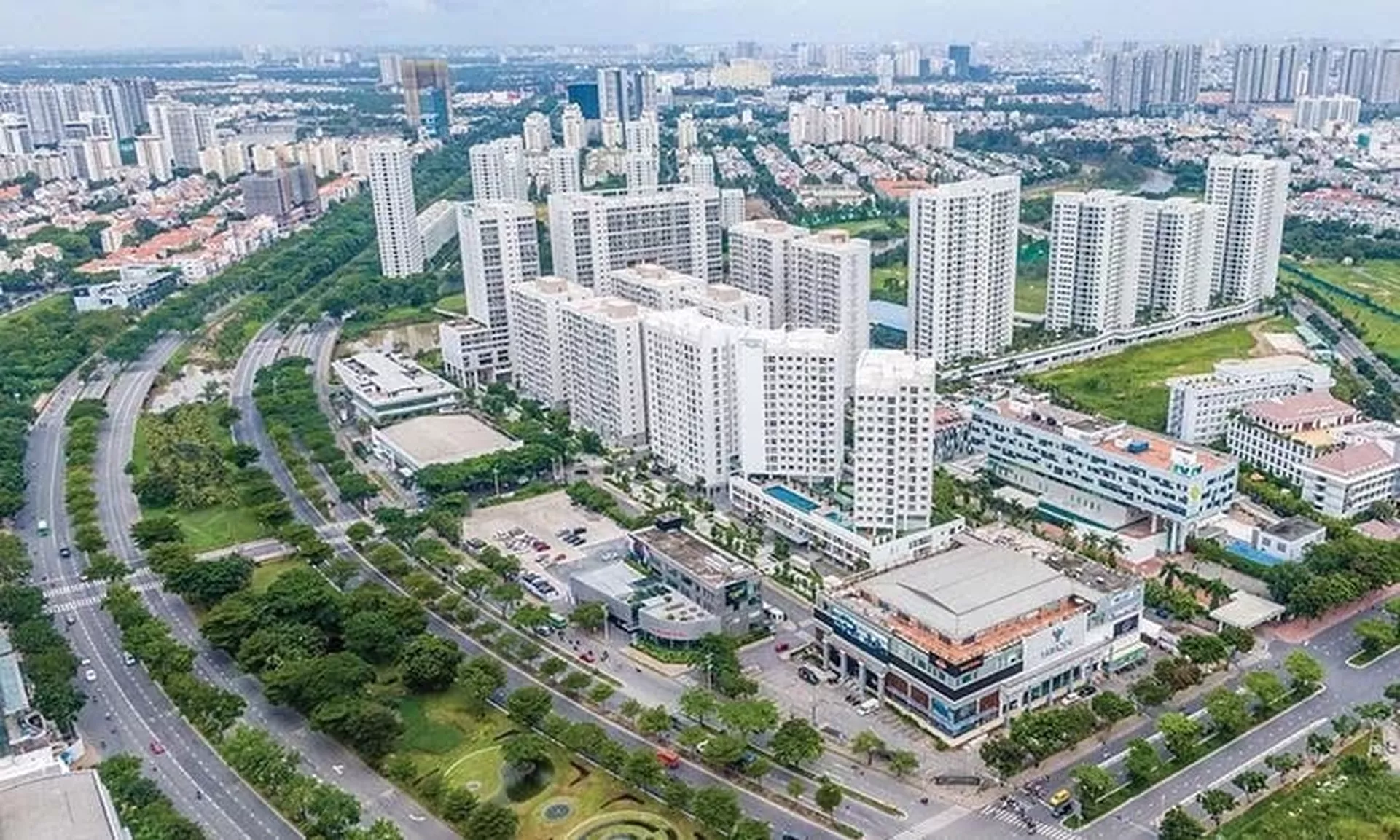 3 phân khúc bất động sản bứt tốc đầu năm 2025: Đất nền chiếm sóng, nhà phố trở lại