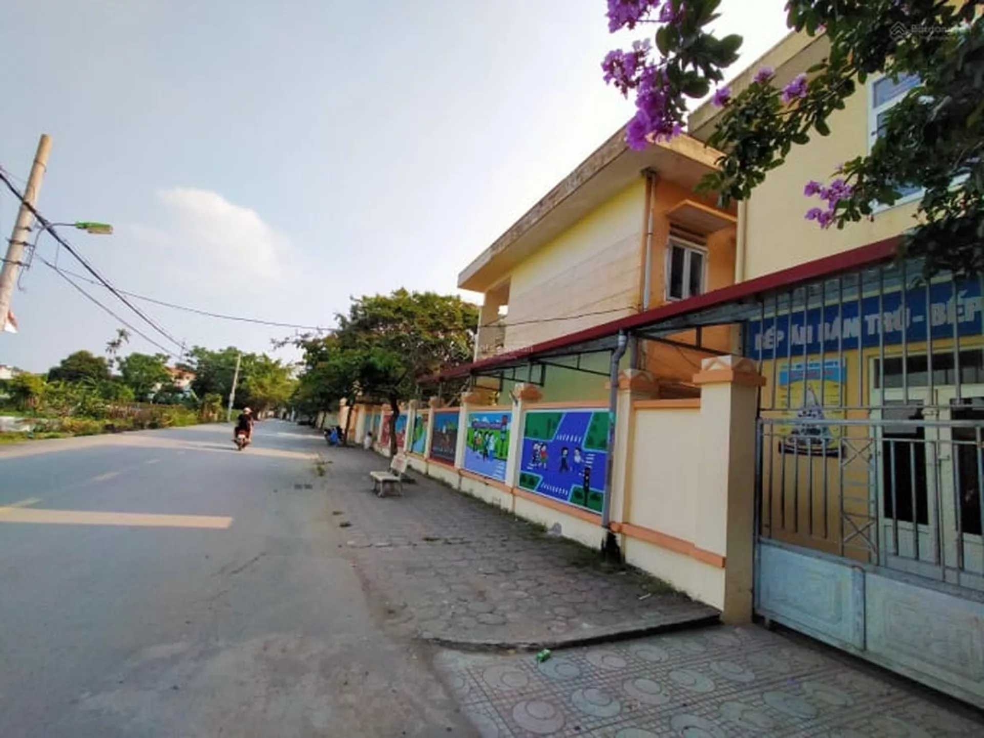 Giá bán nhà riêng, nguyên căn đường Nhân Huệ, quận Hà Đông hiện tại là bao nhiêu?