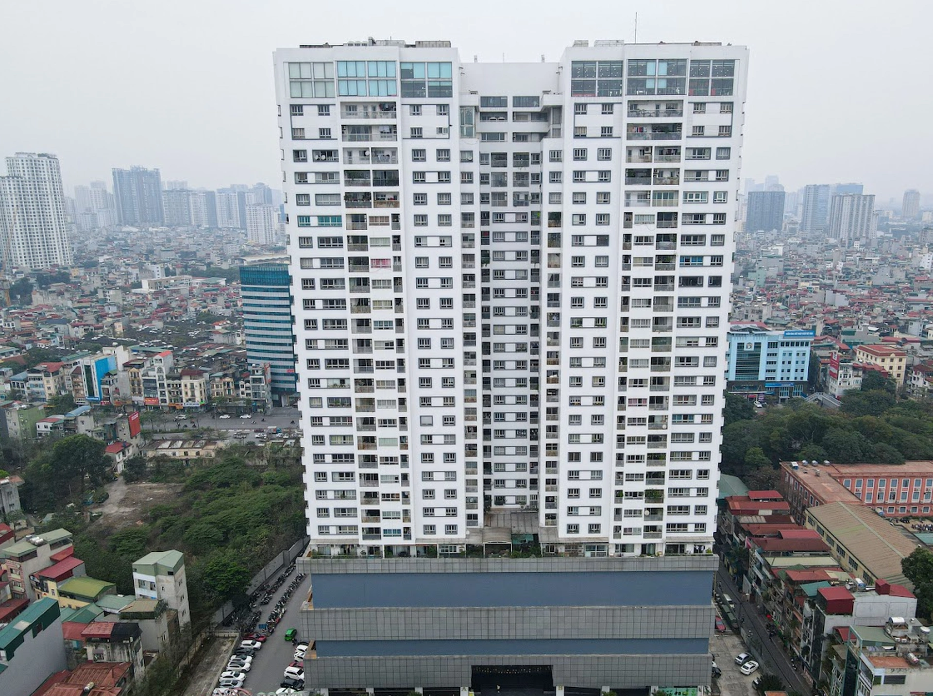 Top 3 trường đại học, học viện gần chung cư Mipec Tower