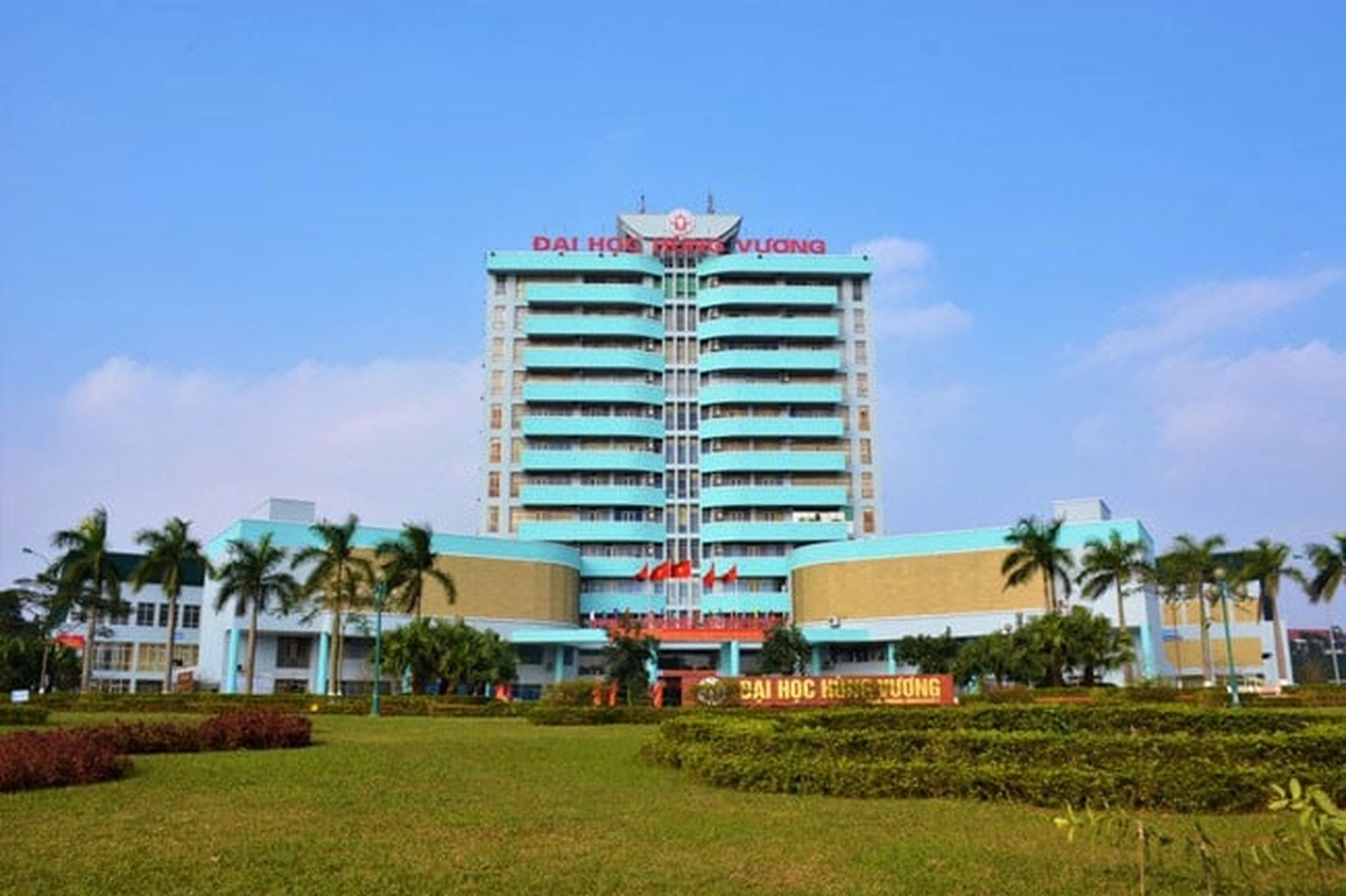 Chung cư cao cấp nào gần Trường Đại học Hùng Vương, quận 5?