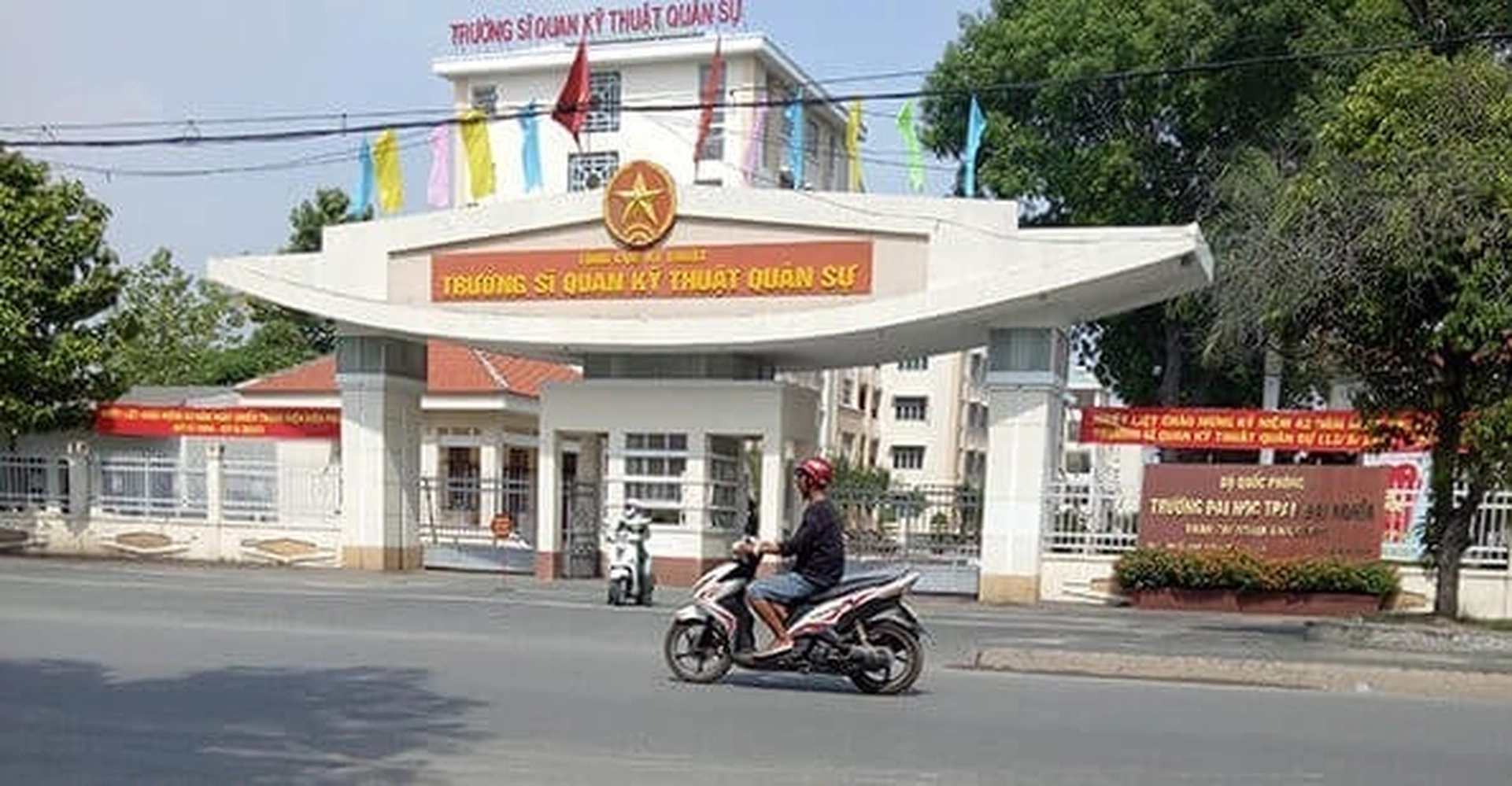 Chung cư cao cấp nào gần Trường Đại học Trần Đại Nghĩa, quận Gò Vấp?