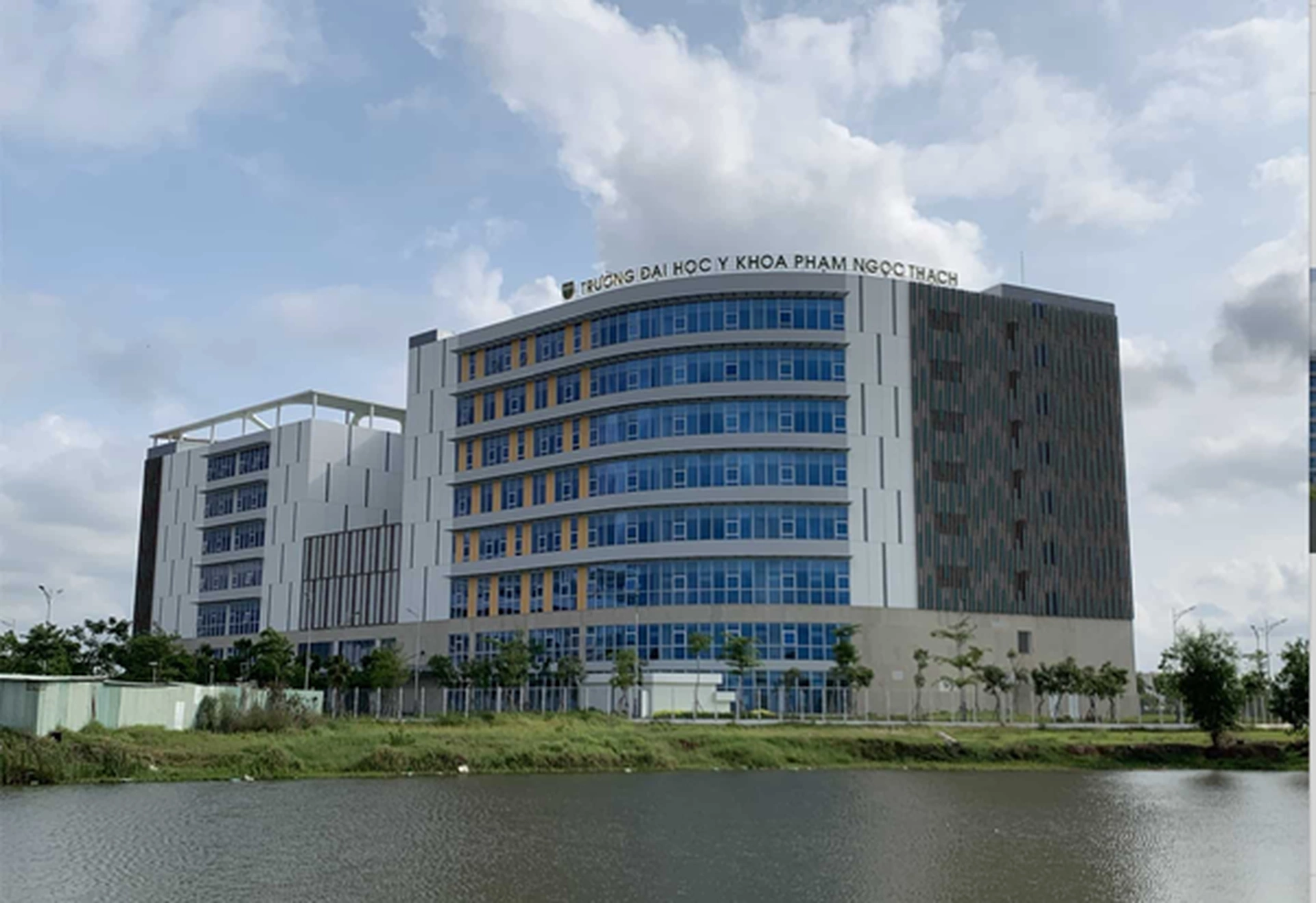 Cập nhật mới nhất giá thuê căn hộ studio gần Đại học Y khoa Phạm Ngọc Thạch, quận 10