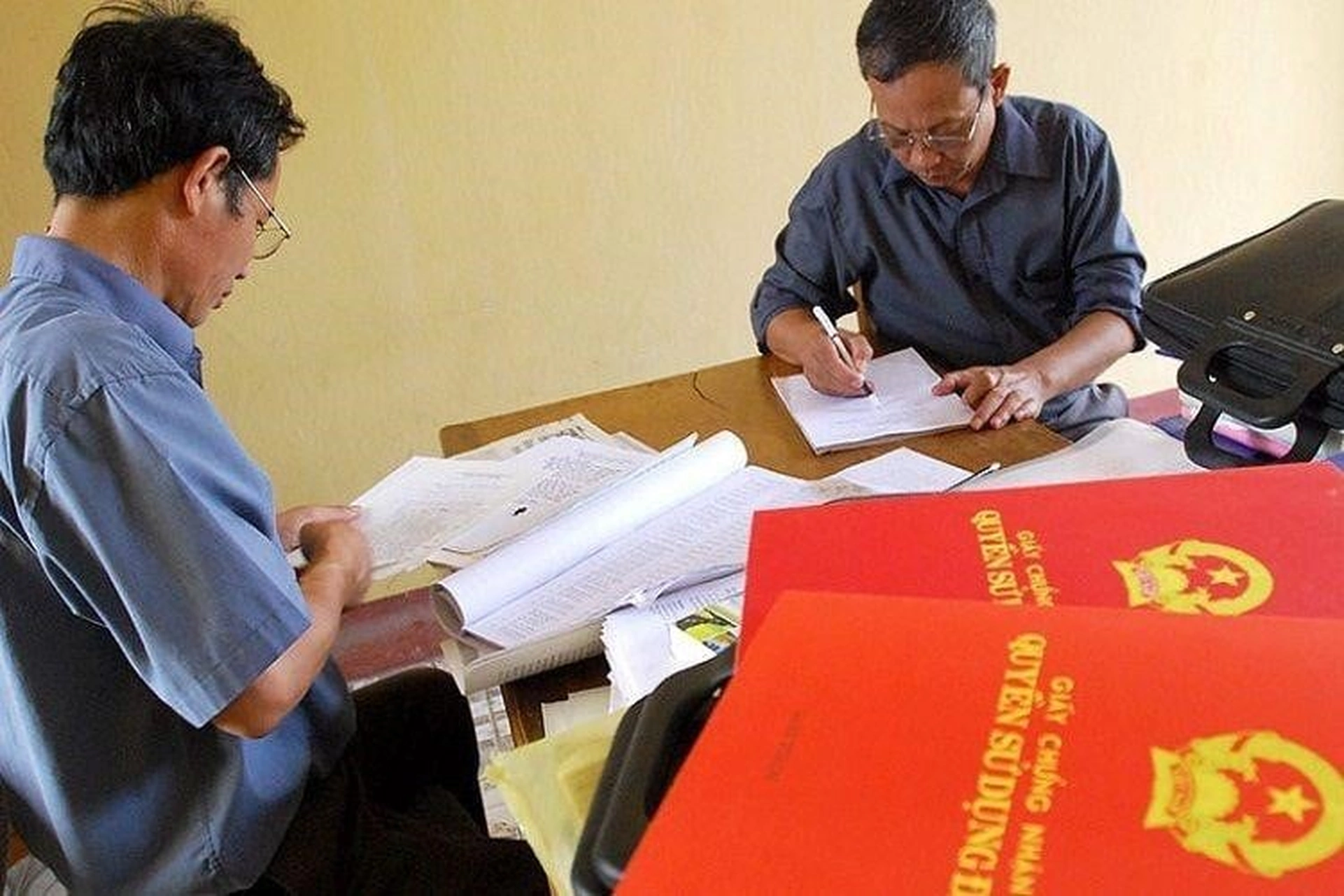Tìm hiểu 4 trường hợp thu hồi sổ đỏ mới nhất hiện nay