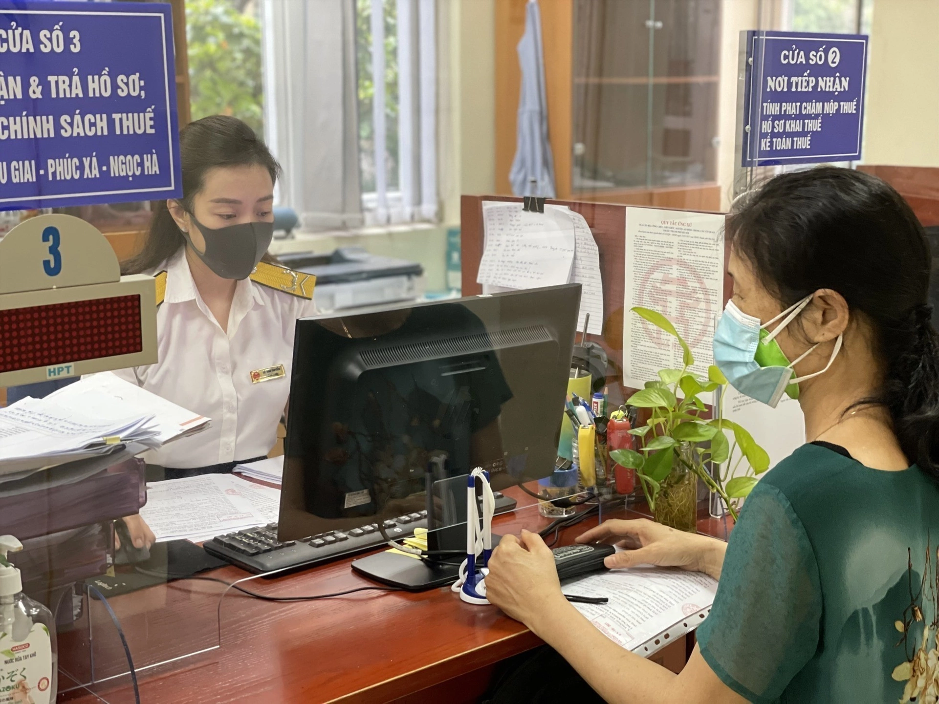 Người dân đi nộp thuế xây dựng tại phường được không?