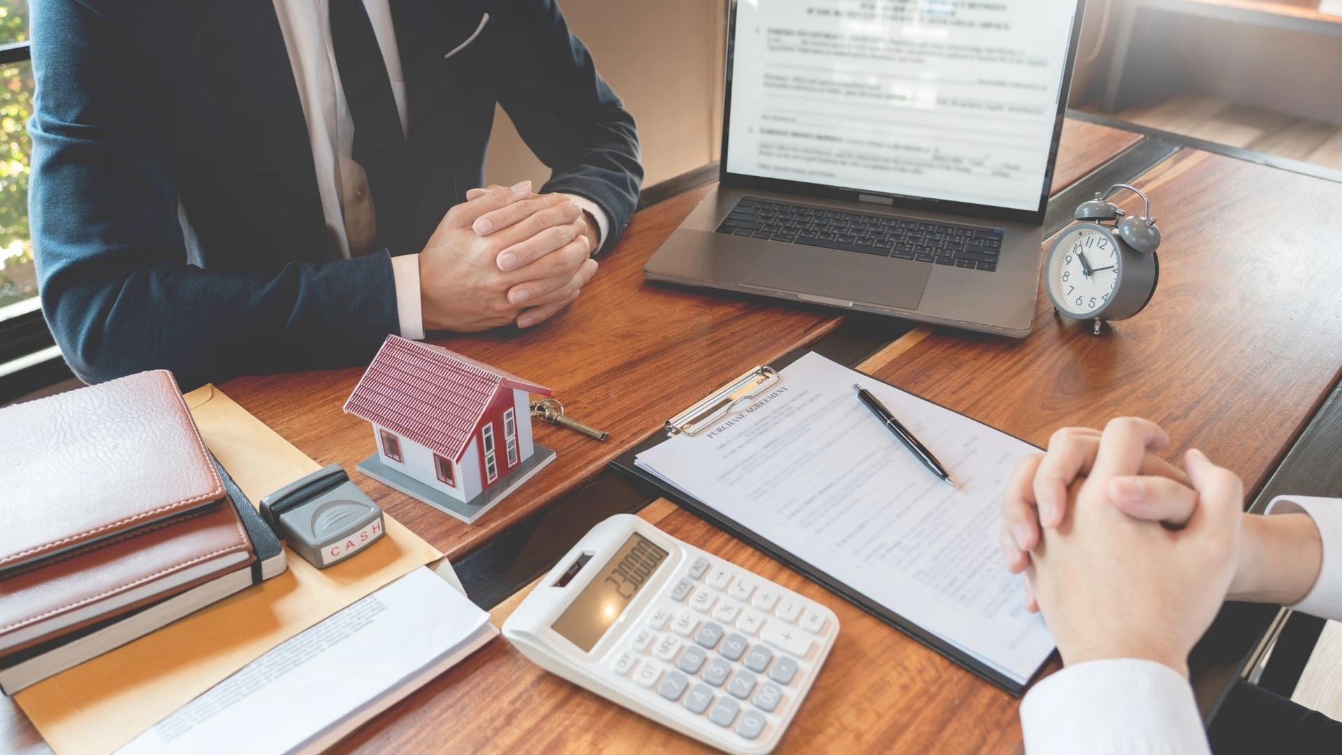 Xây nhà ở có phải nộp thuế xây dựng không? Nộp ở đâu?