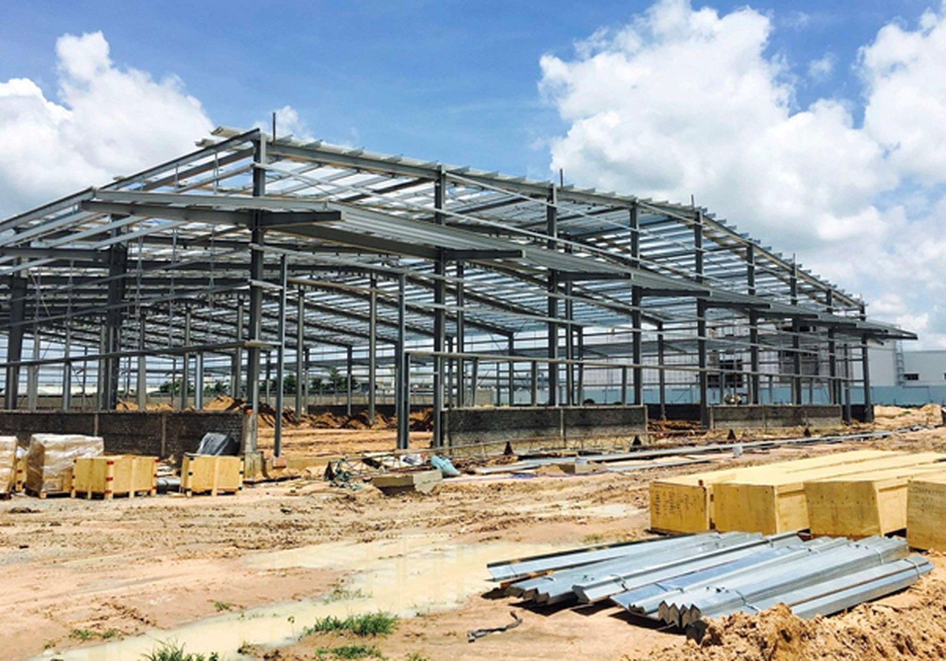 Đất ở có được xây nhà xưởng không?