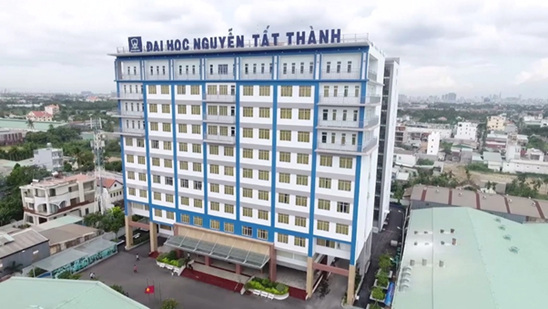 Tài chính 2 đến 5 triệu đồng có thể thuê căn hộ chung cư gần Đại học Nguyễn Tất Thành, quận 4 hay không?