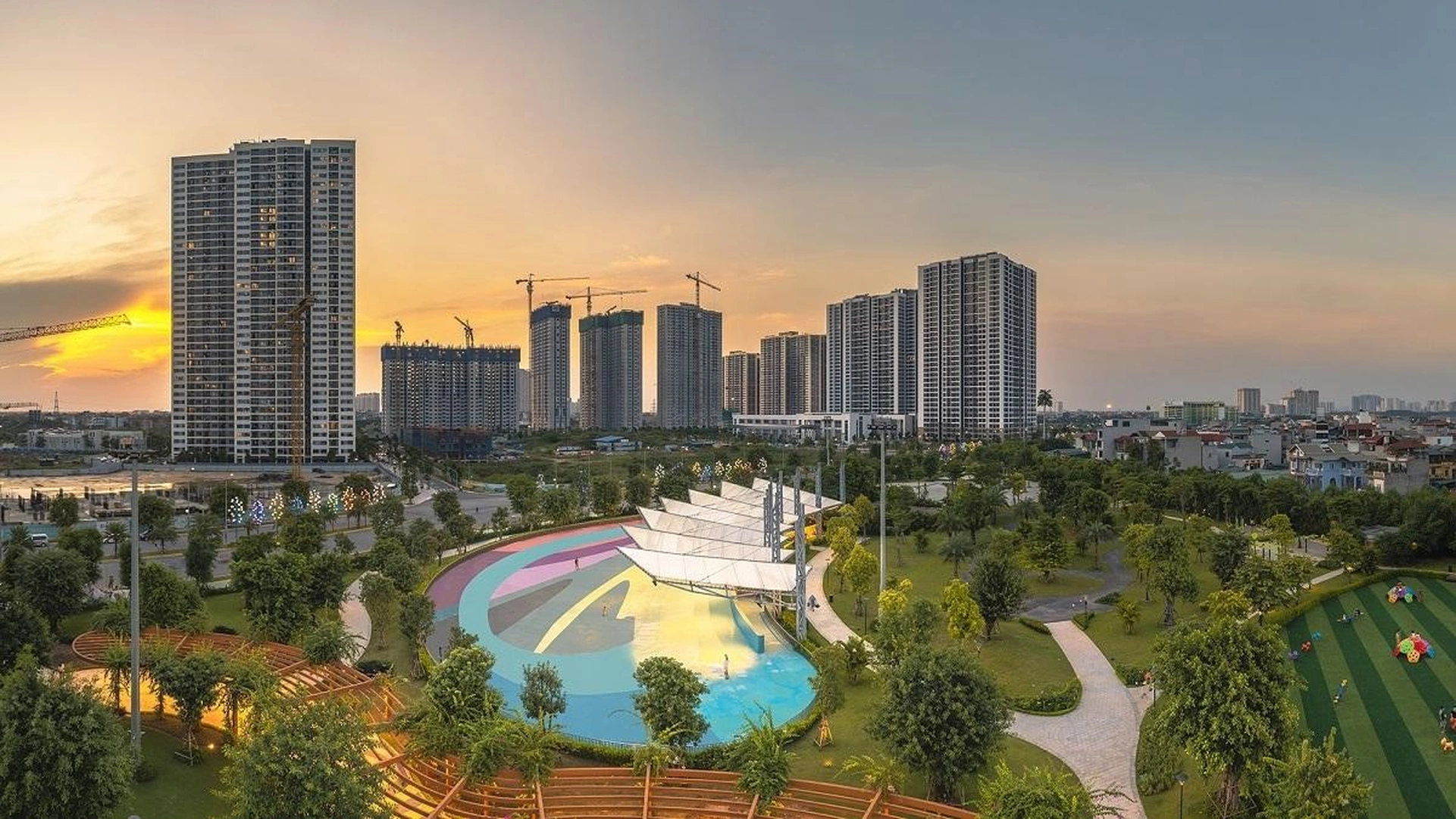 Giá bán và diện tích căn 3PN của Vinhomes Green Bay và Vinhomes Smart City khác nhau thế nào?