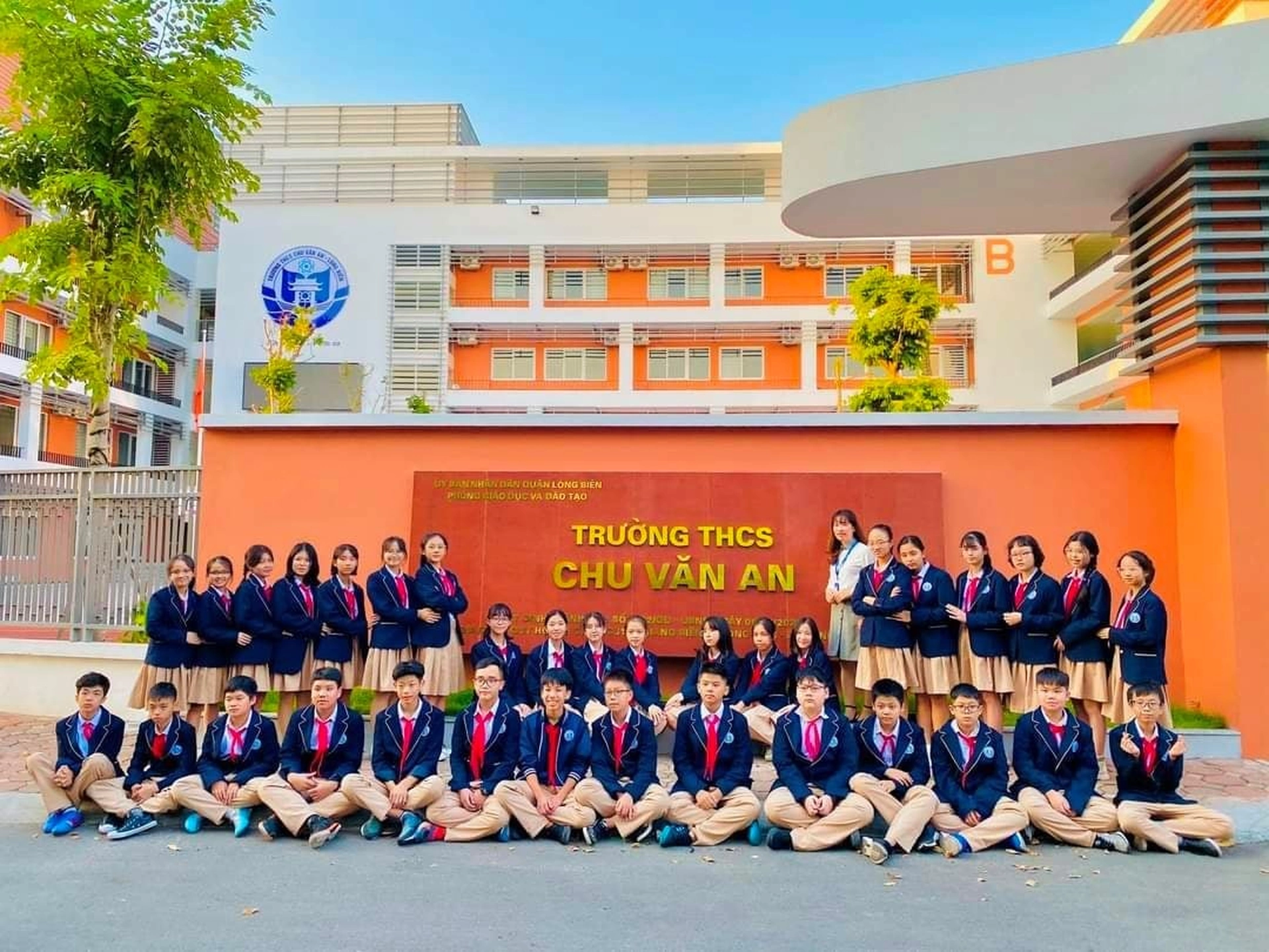 Việt Hưng Green Park gần những trường trung học cơ sở nào?