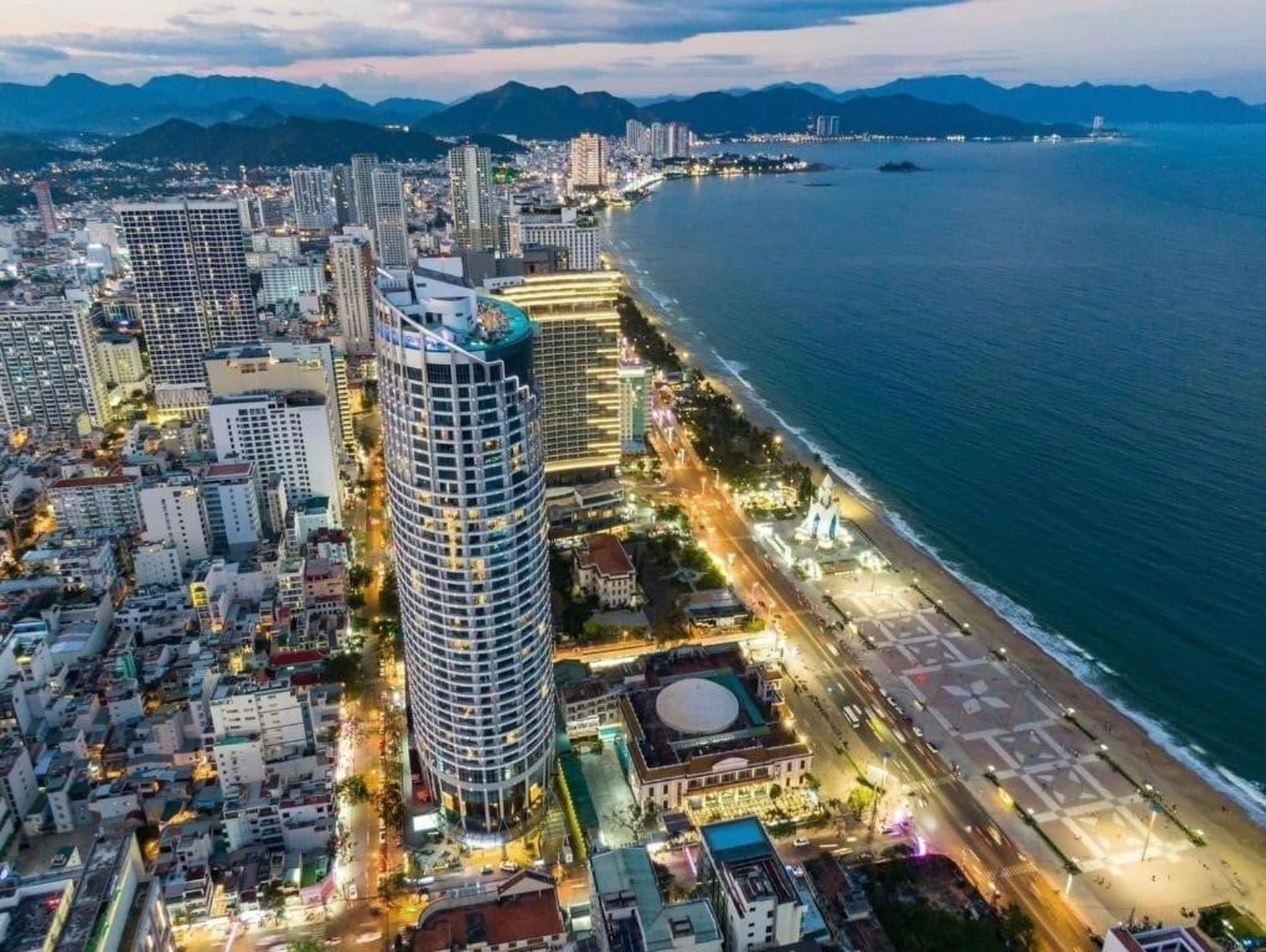 Khách sạn Panorama Nha Trang địa chỉ chính xác là ở đâu?