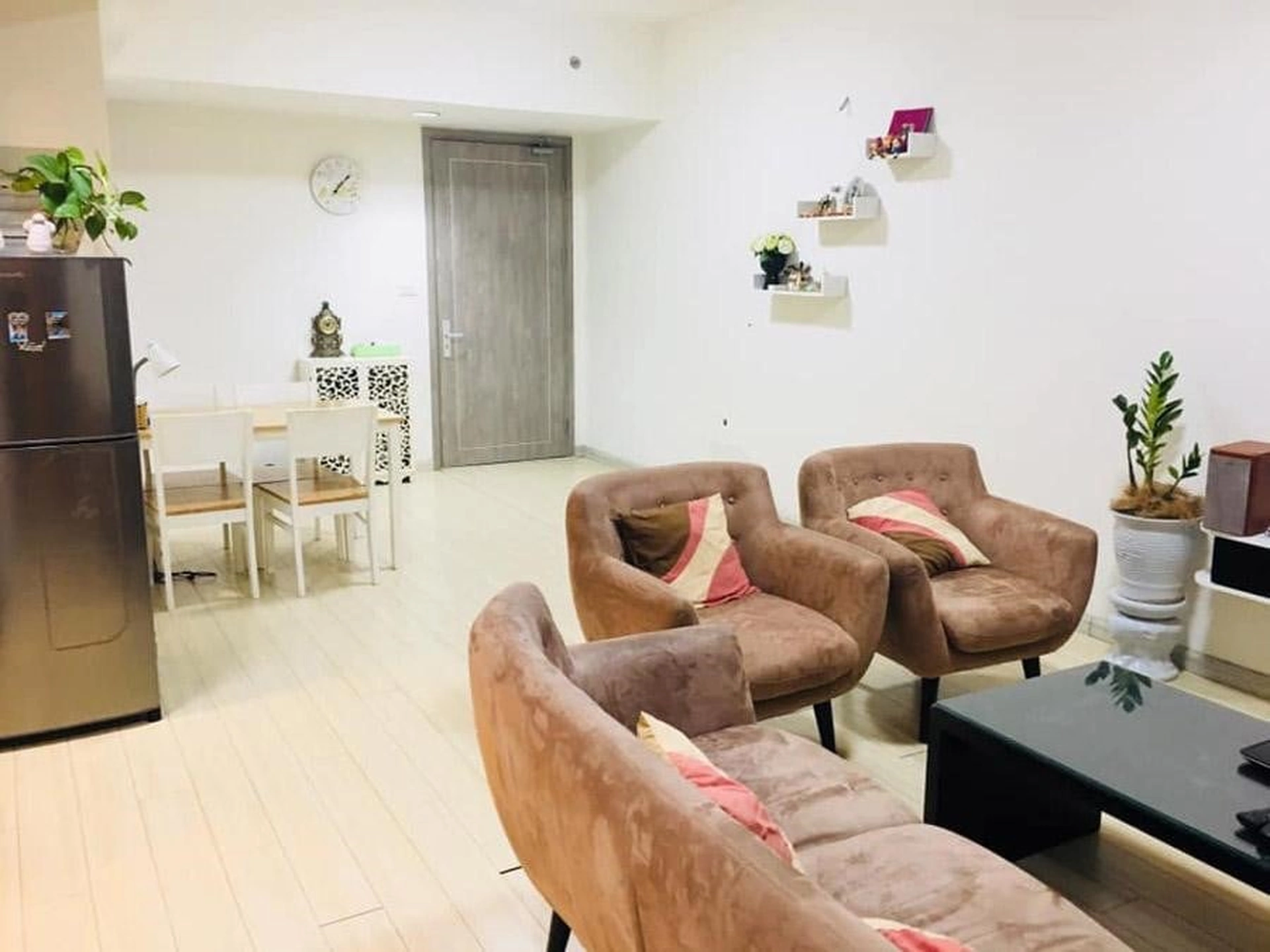 Căn hộ 71m2 tại chung cư Rừng Cọ Ecopark đang bán giá bao nhiêu?