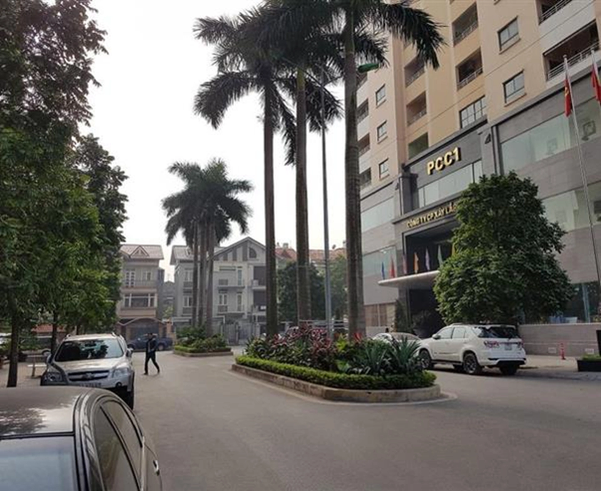 Trong bán kính 2km, chung cư Nàng Hương gần những trường mầm non nào?