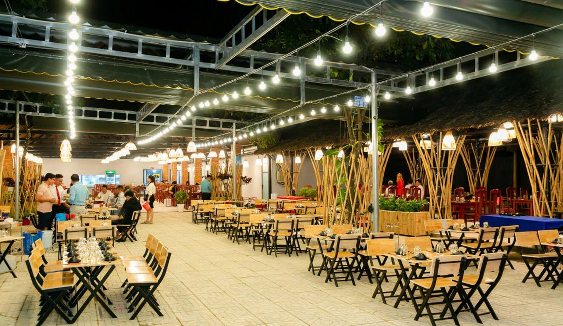 Top 3 quán ăn gia đình uy tín gần chung cư Quang Thái, quận Tân Phú