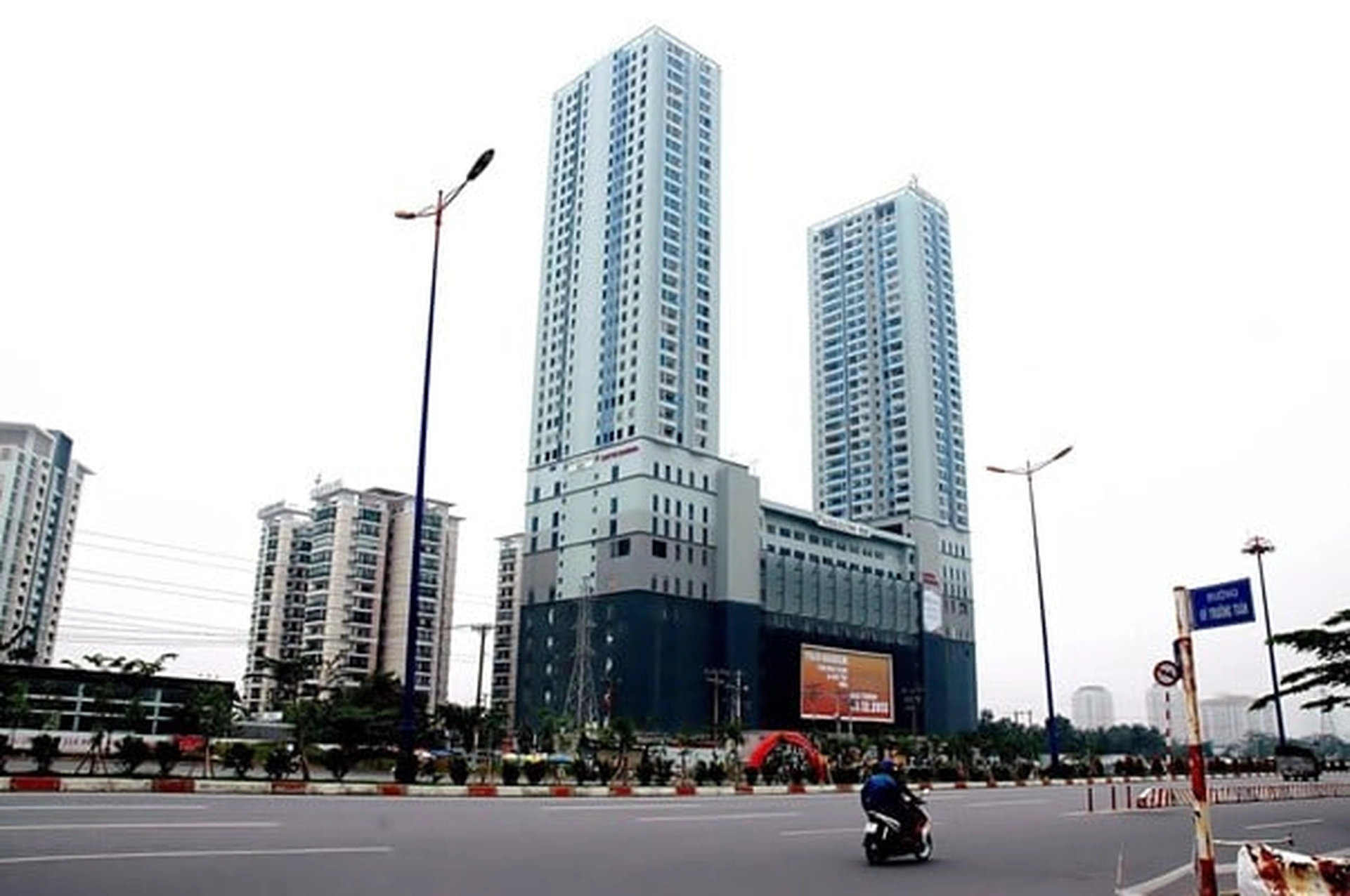 Có những cơ quan hành chính nào gần chung cư Cantavil Premier An Phú, thành phố Thủ Đức?