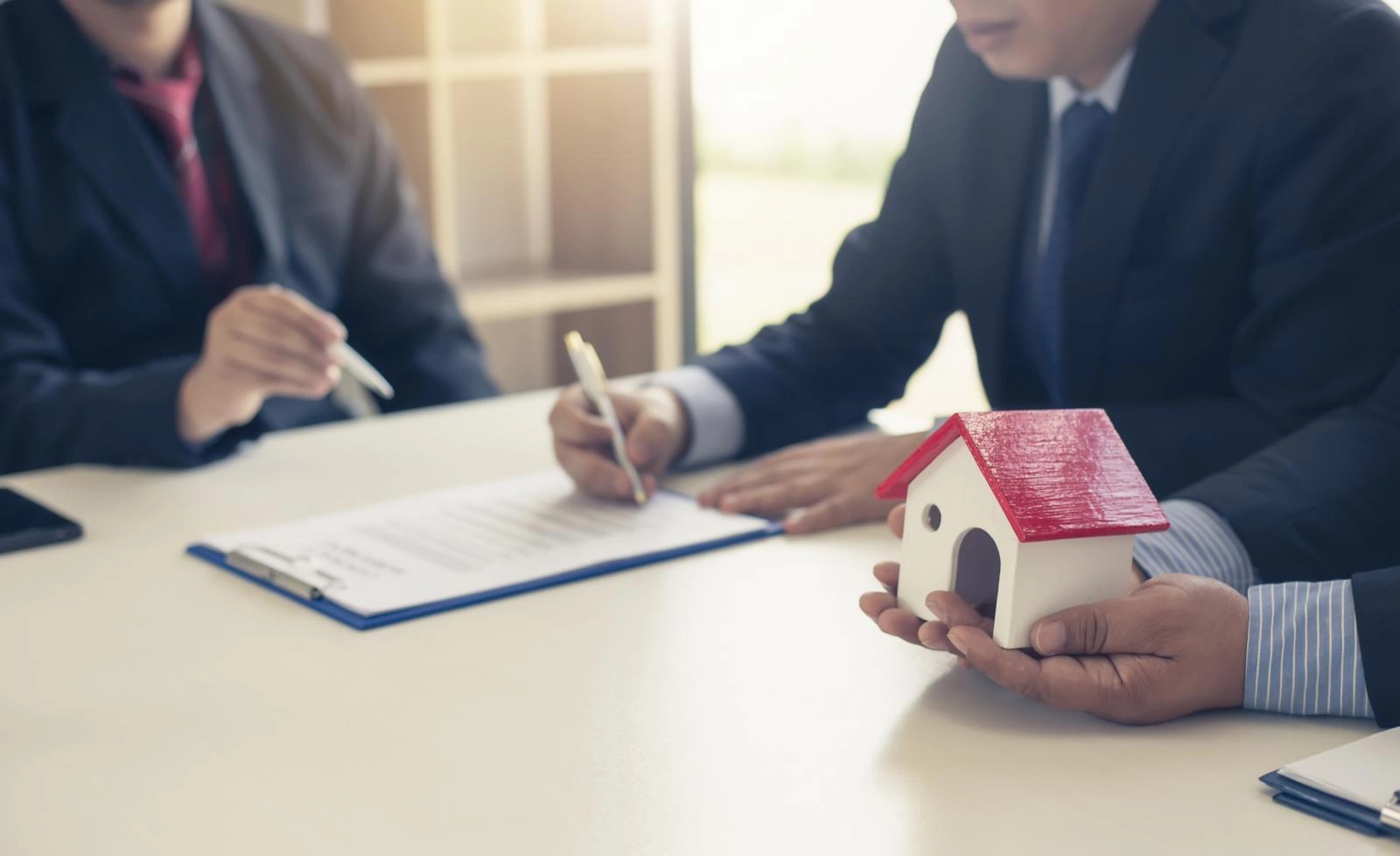 Làm thế nào để môi giới bất động sản gây ấn tượng với khách hàng ngay trong lần đầu gặp?