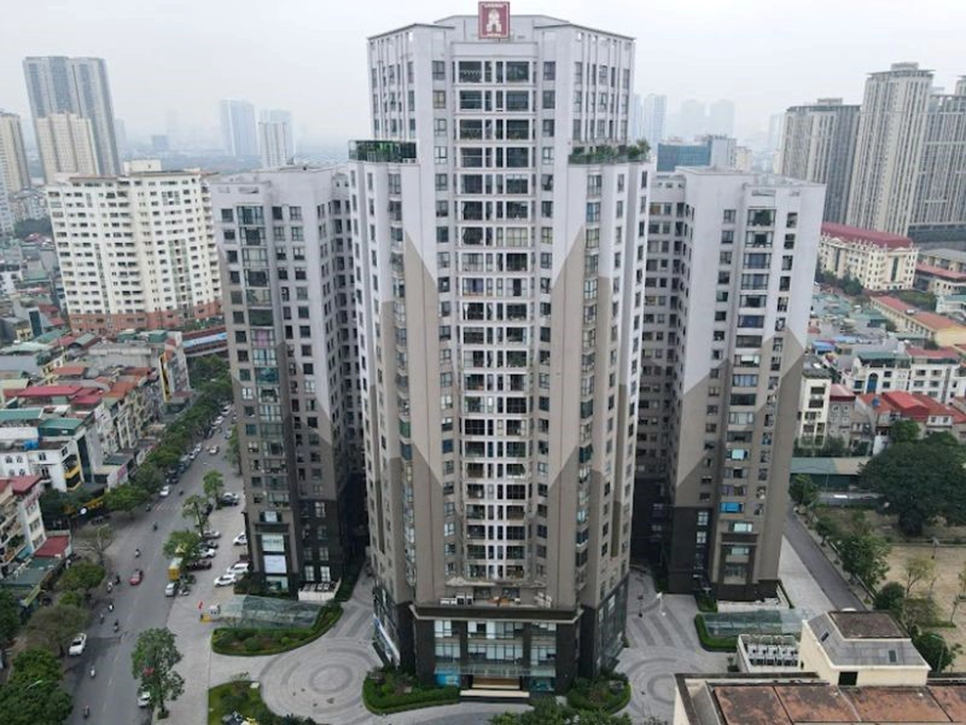 Có đủ chỗ đậu ôtô và xe máy tại chung cư Park View City Yên Hòa không?