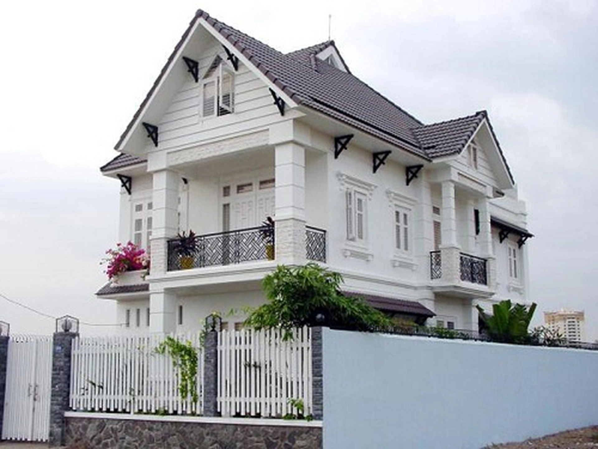 Những điều kiêng kỵ khi làm mái nhà bạn nhất định phải biết  