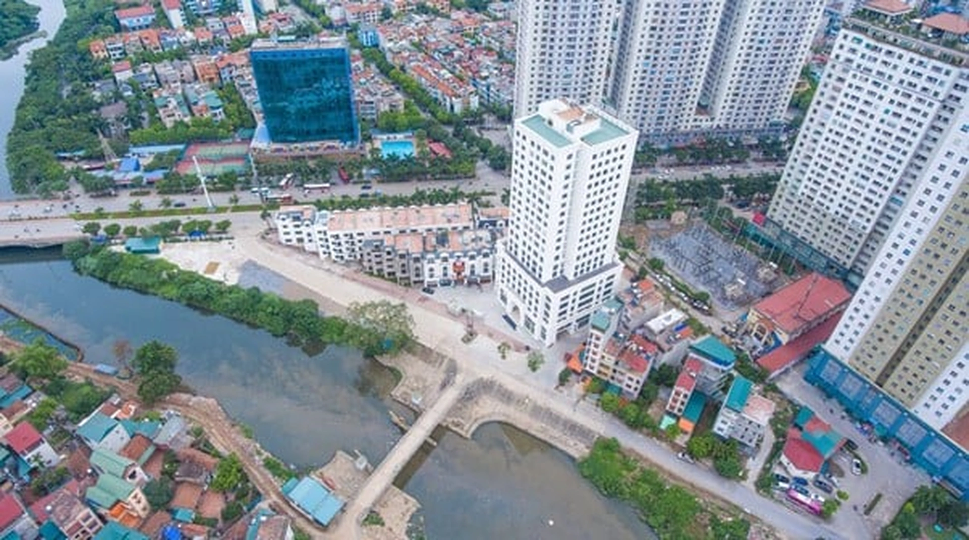 Có đủ chỗ đậu ôtô và xe máy tại chung cư Newhouse Xa La quận Hà Đông không?