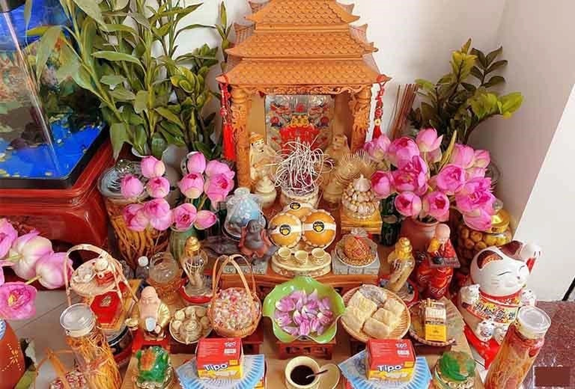 Nam tuổi Đinh Mão nên đặt bàn thờ Thần Tài hướng nào hút tài lộc?