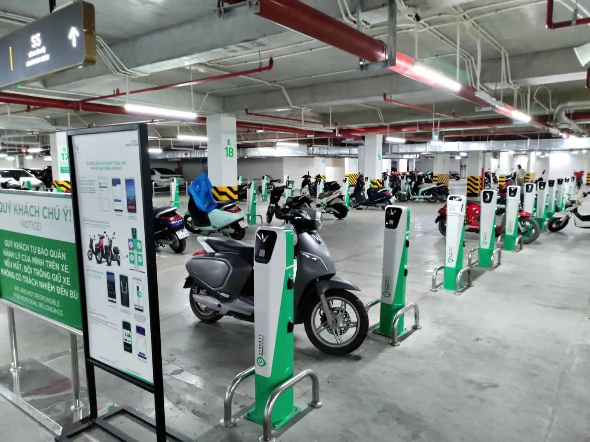 Có những trạm sạc xe điện Vinfast nào trong chung cư Vinhomes Metropolis?
