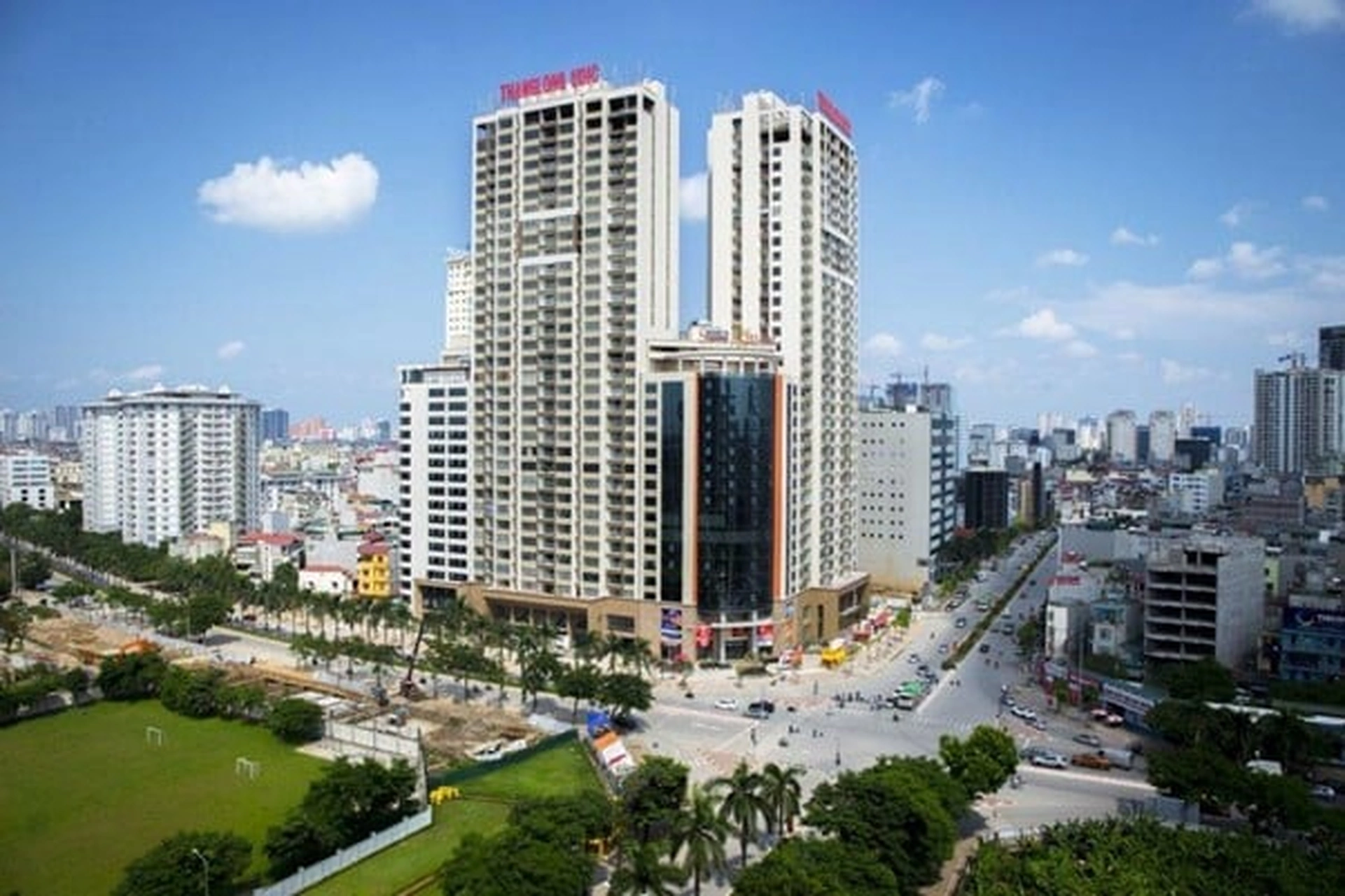 So sánh giá bán căn hộ dự án The Zei và Sun Square