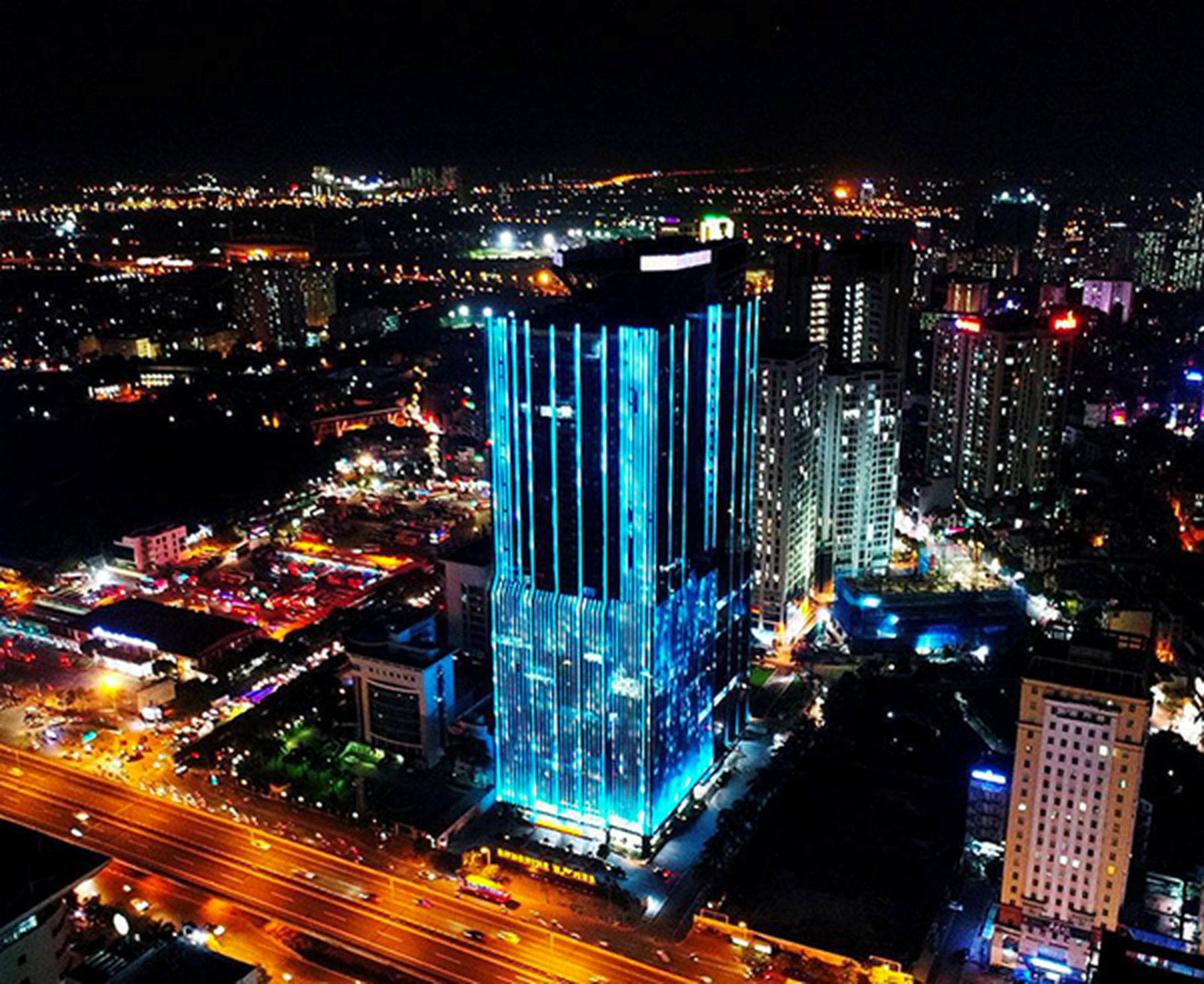 So sánh giá bán căn hộ dự án Mỹ Đình Plaza 2 và Sunshine Center