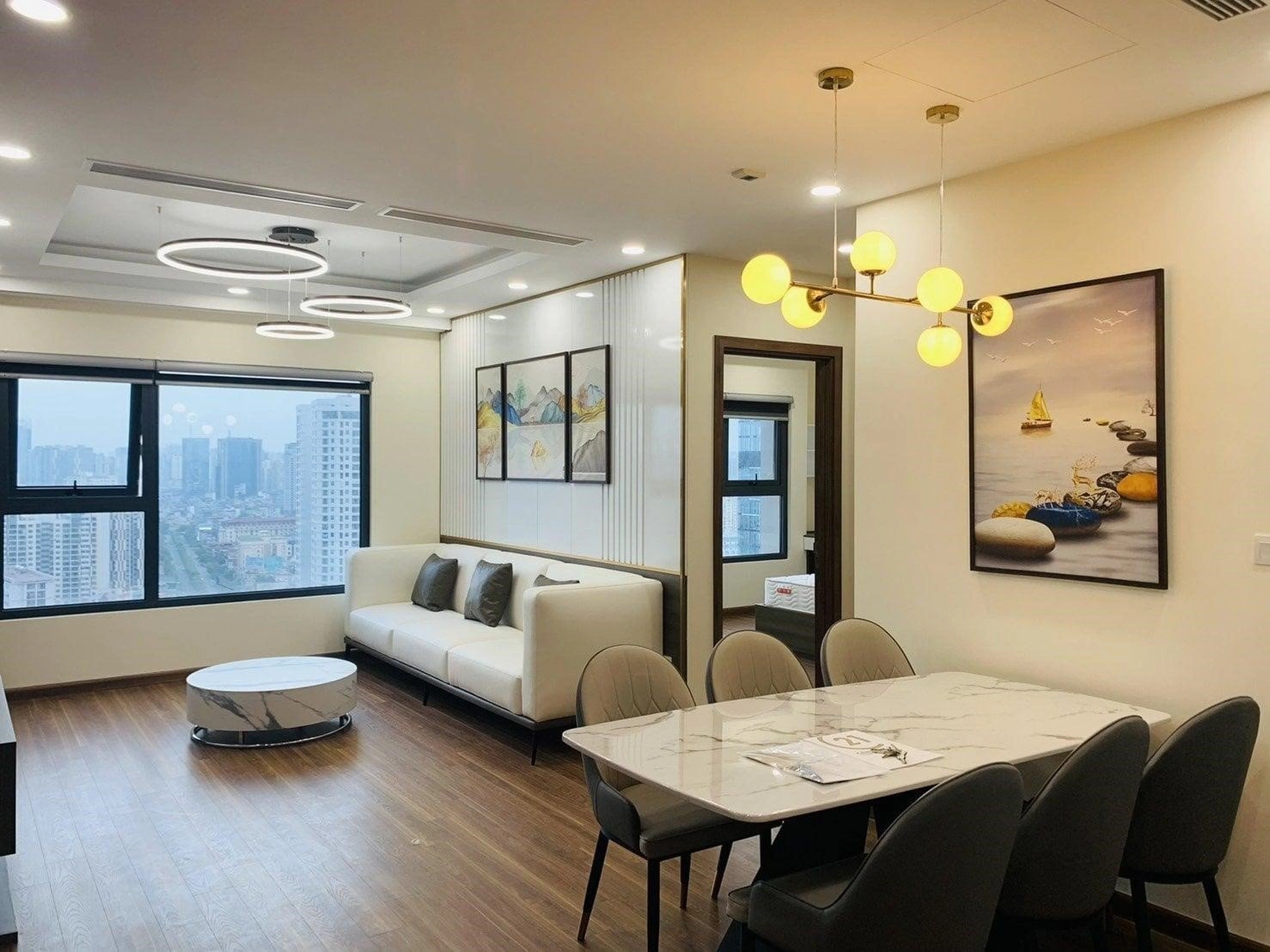 So sánh giá bán căn hộ dự án Hồ Gươm Plaza và Booyoung Vina