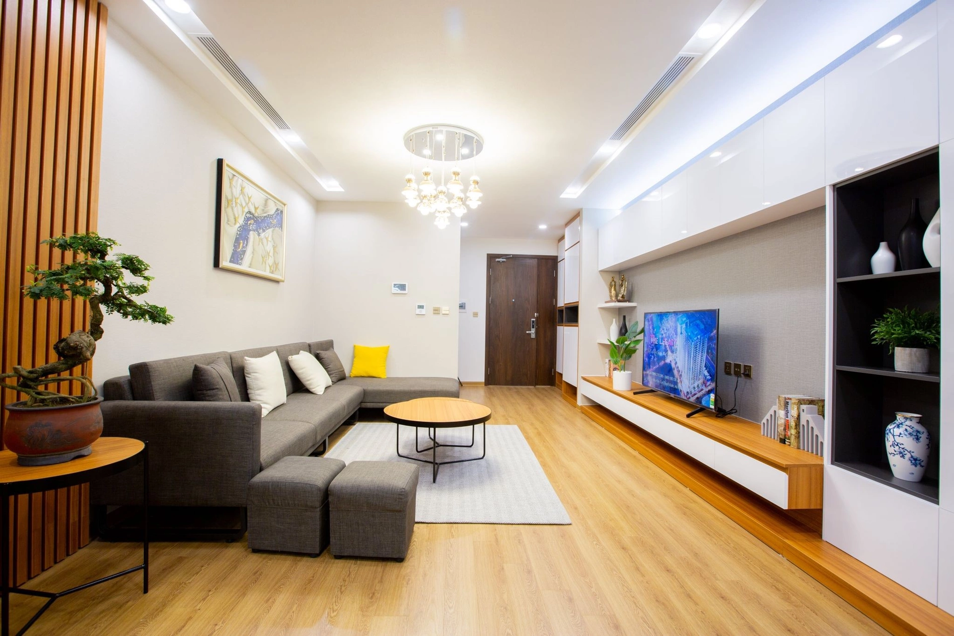 So sánh biến động giá của căn hộ chung cư Thanh Xuân Complex và The Legacy