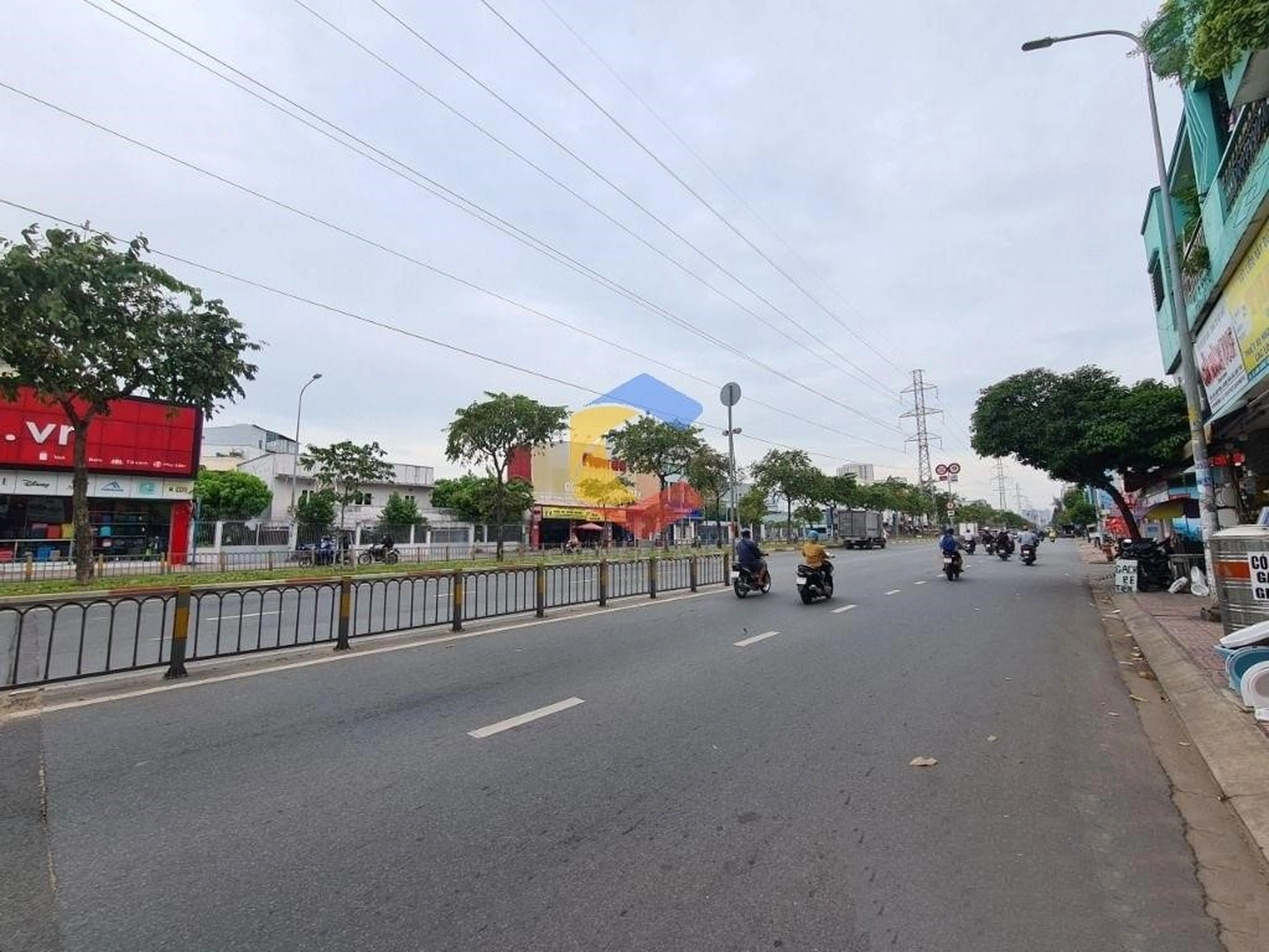 Giá bán nhà riêng đường Kinh Dương Vương, Quận 6, TP. HCM hiện tại là bao nhiêu?