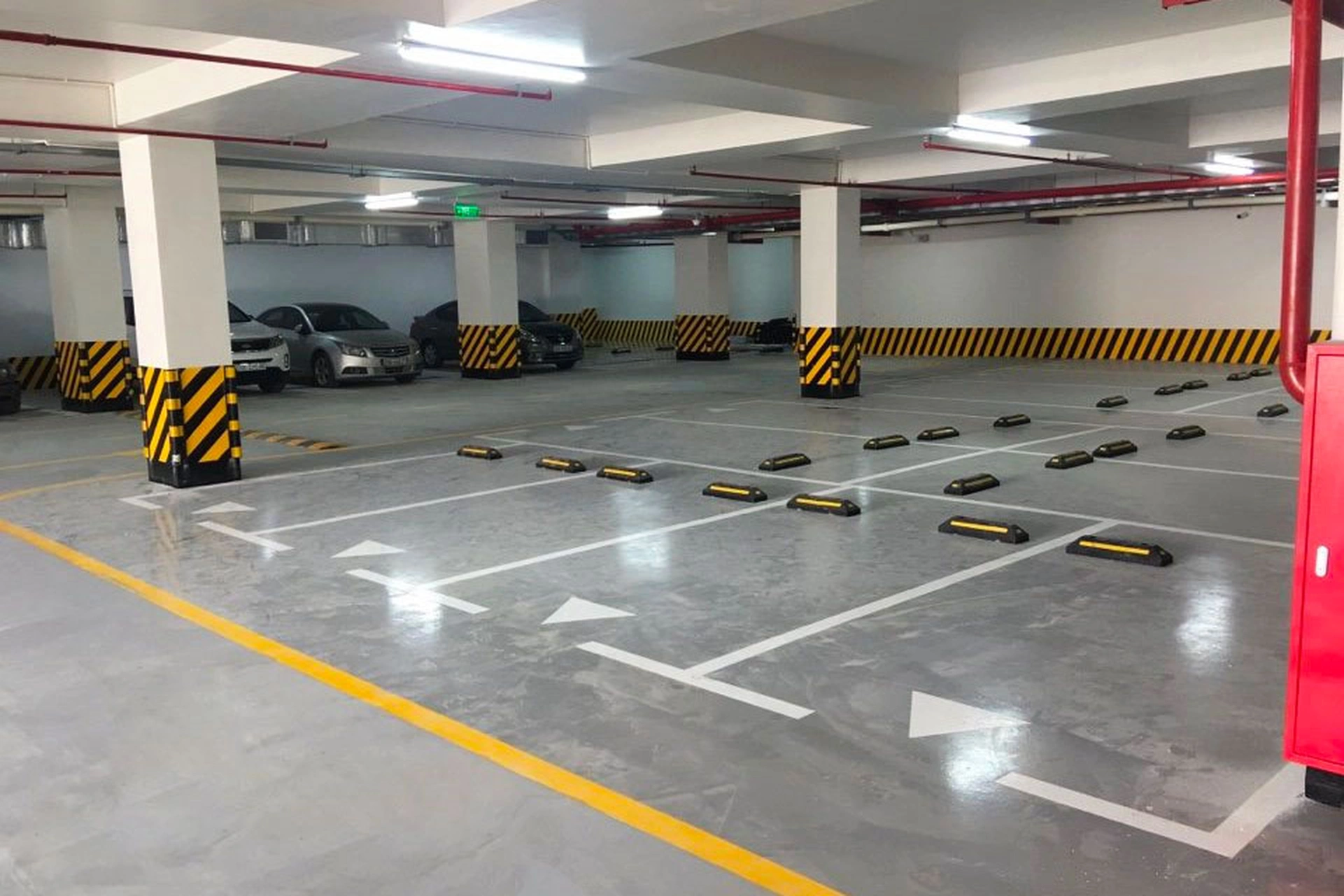 Có đủ chỗ đậu ôtô và xe máy tại chung cư Imperia Garden quận Thanh Xuân không?