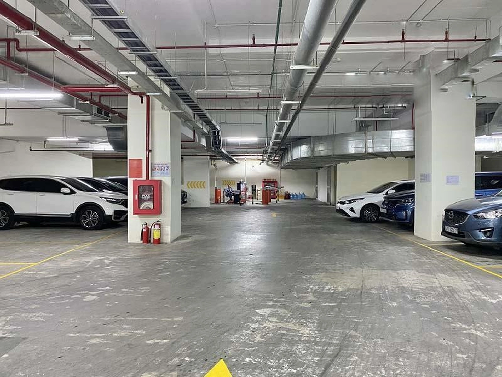 Có đủ chỗ đậu ôtô và xe máy tại chung cư Videc Star Tower quận Thanh Xuân không?