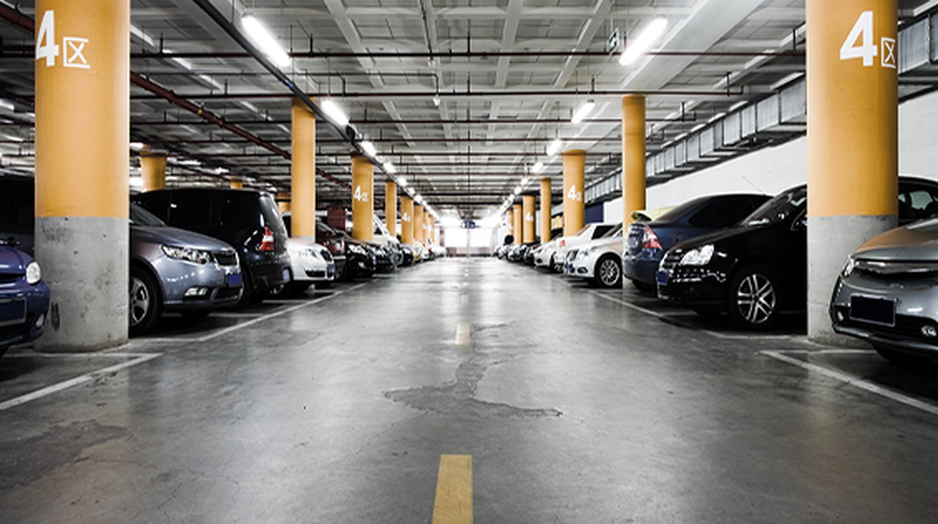 Có đủ chỗ đậu ôtô và xe máy chung cư Linh Tây TP Thủ Đức không?