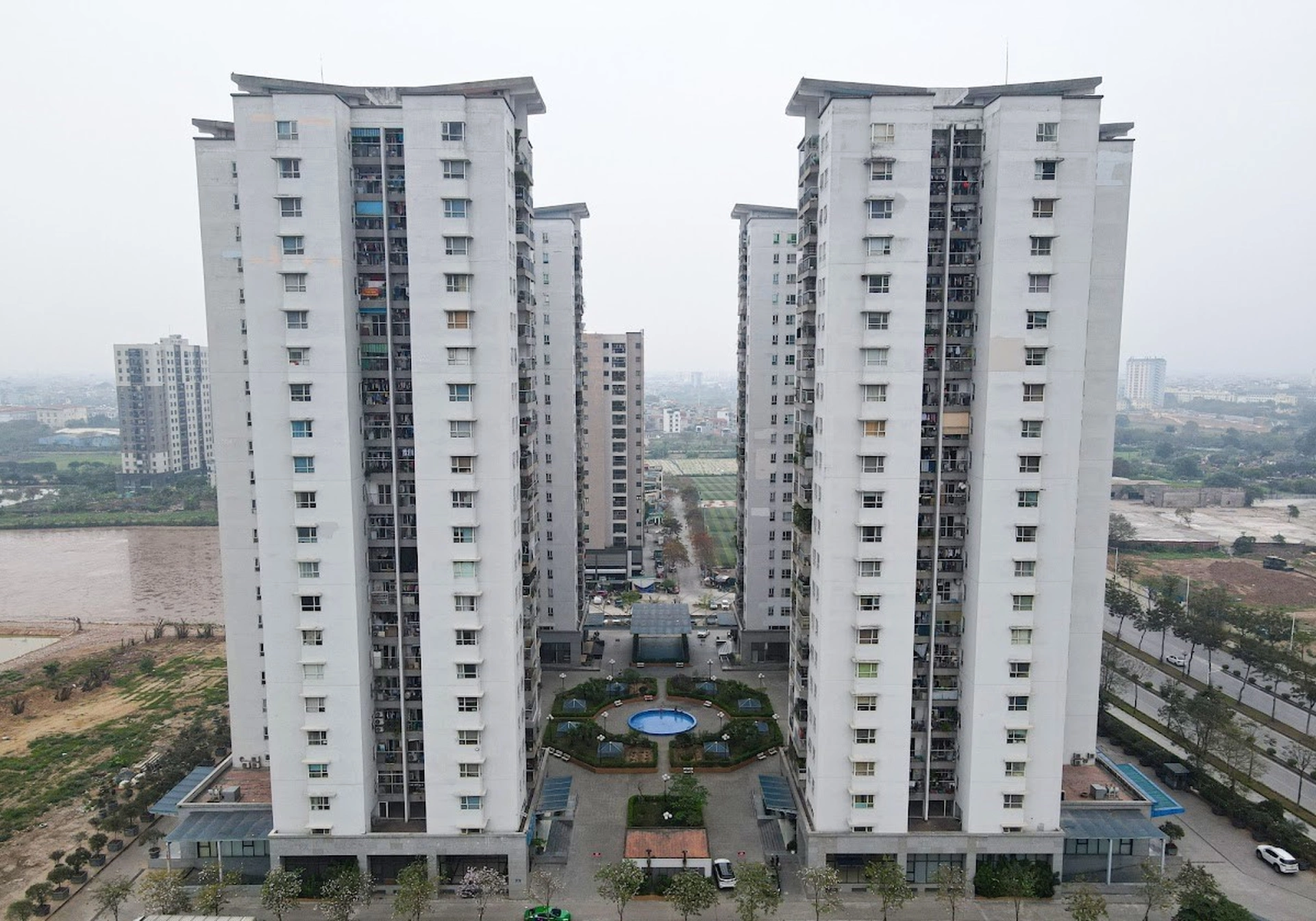 Có đủ chỗ đậu ôtô và xe máy tại chung cư Xuân Phương Quốc Hội quận Nam Từ Liêm không?