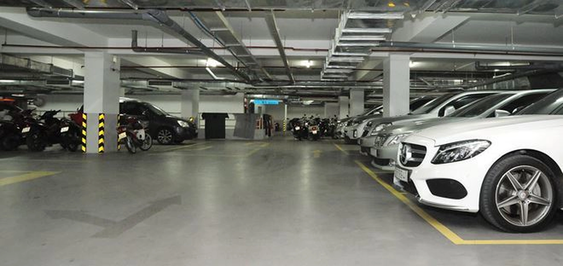 Có đủ chỗ đậu ô tô và xe máy chung cư Hoàng Huy Grand Tower không?