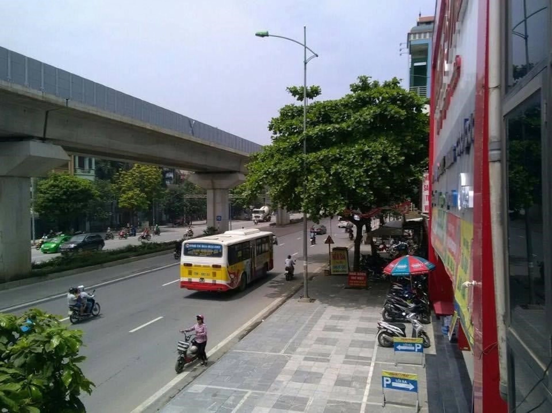 Nhà mặt phố tại đường Văn La, quận Hà Đông giá bán bao nhiêu?