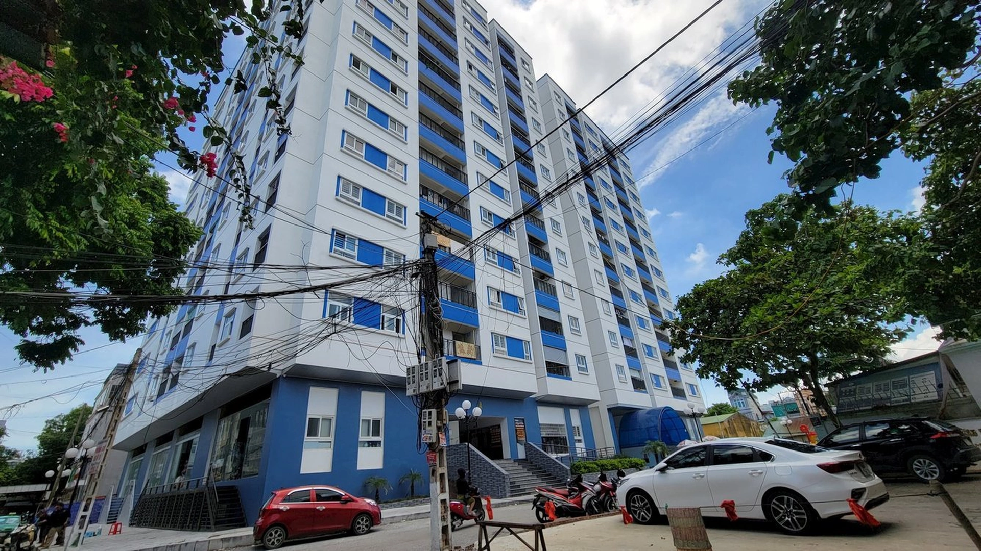Có đủ chỗ đậu ôtô và xe máy chung cư Đông Bắc Tower Thanh Hóa không?