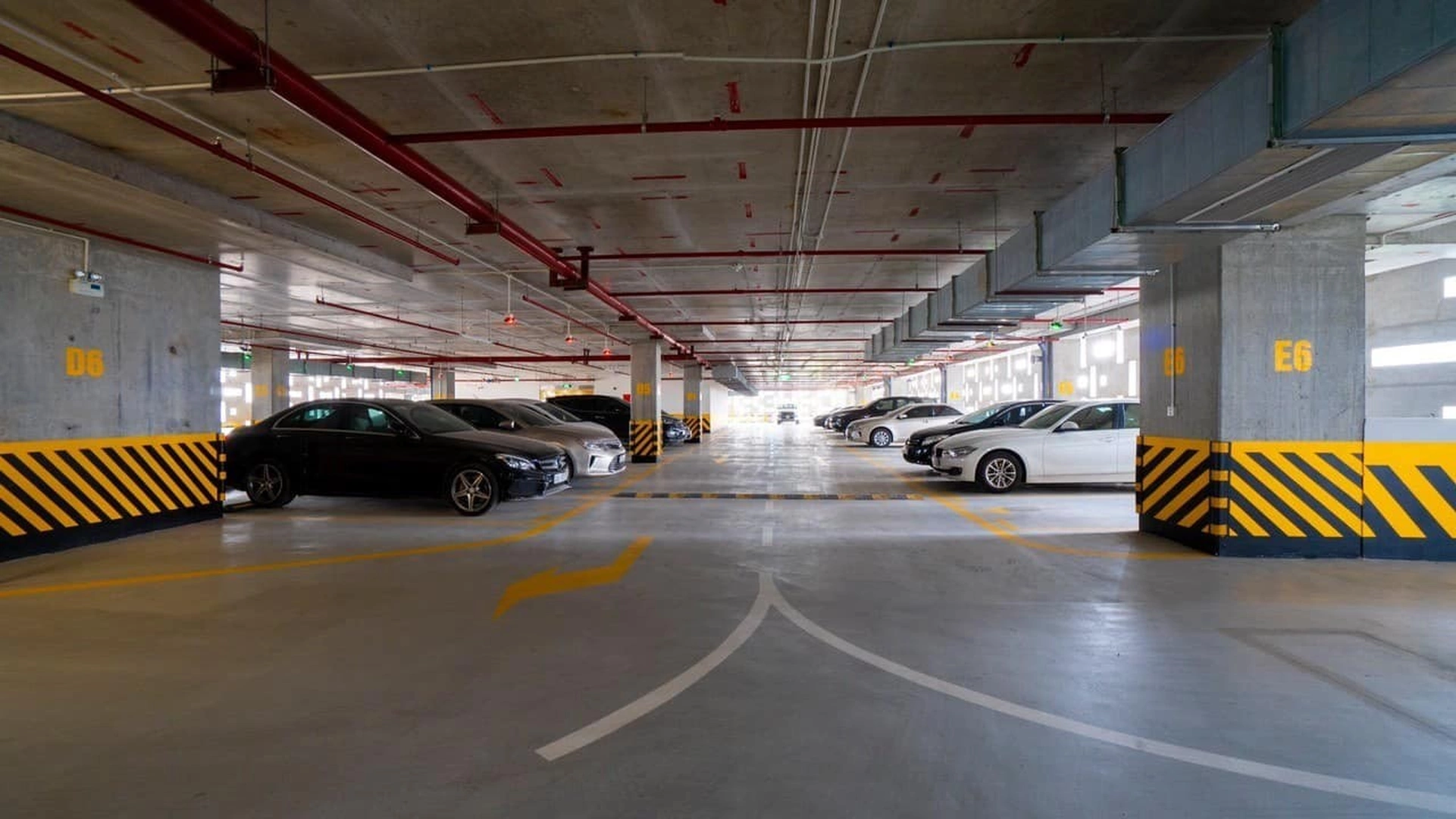 Có đủ chỗ đậu ôtô và xe máy chung cư Hà Đô Centrosa Quận 10 không?