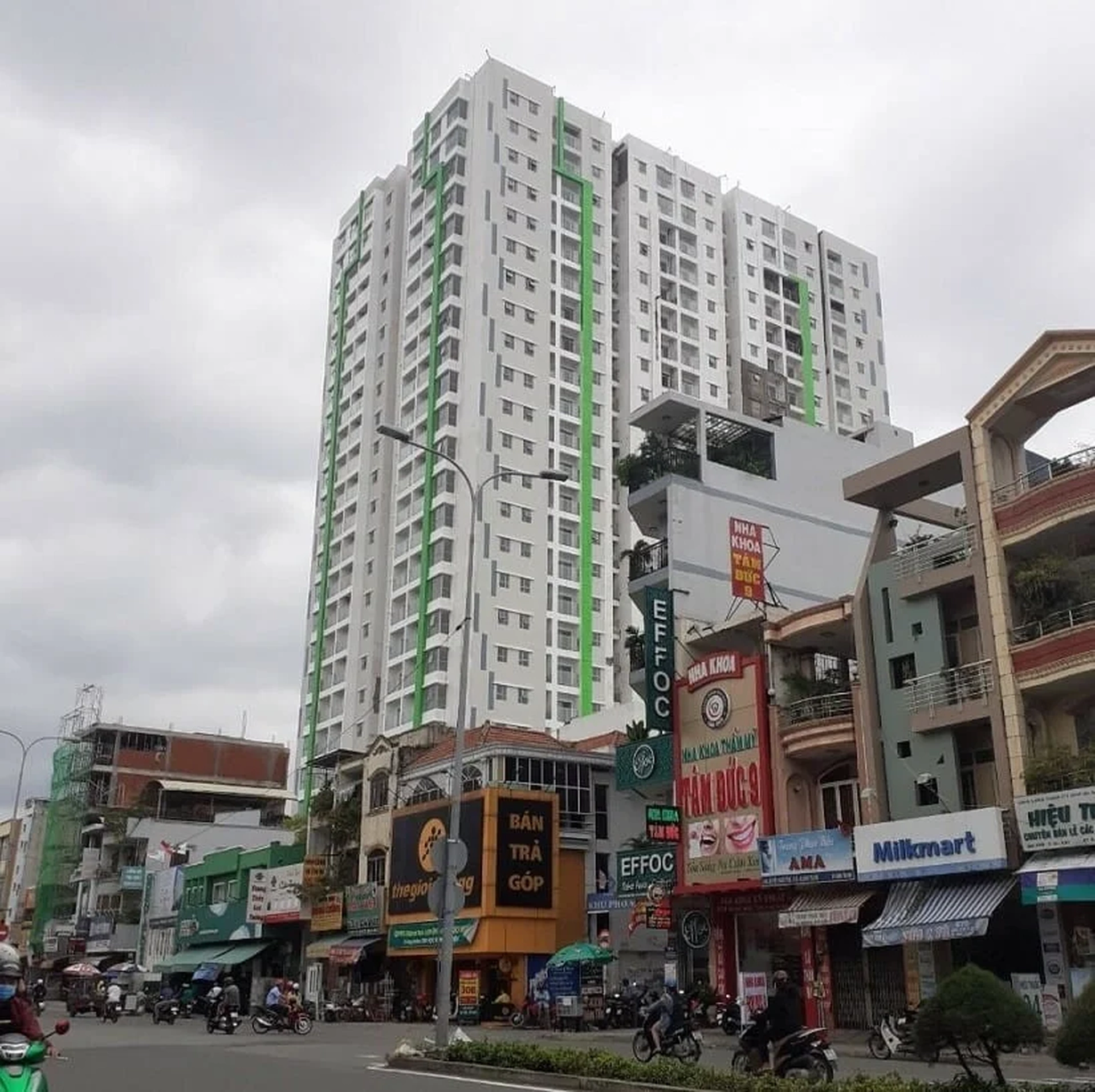 Có đủ chỗ đậu ôtô và xe máy chung cư GreenField 686 Quận Bình Thạnh không?