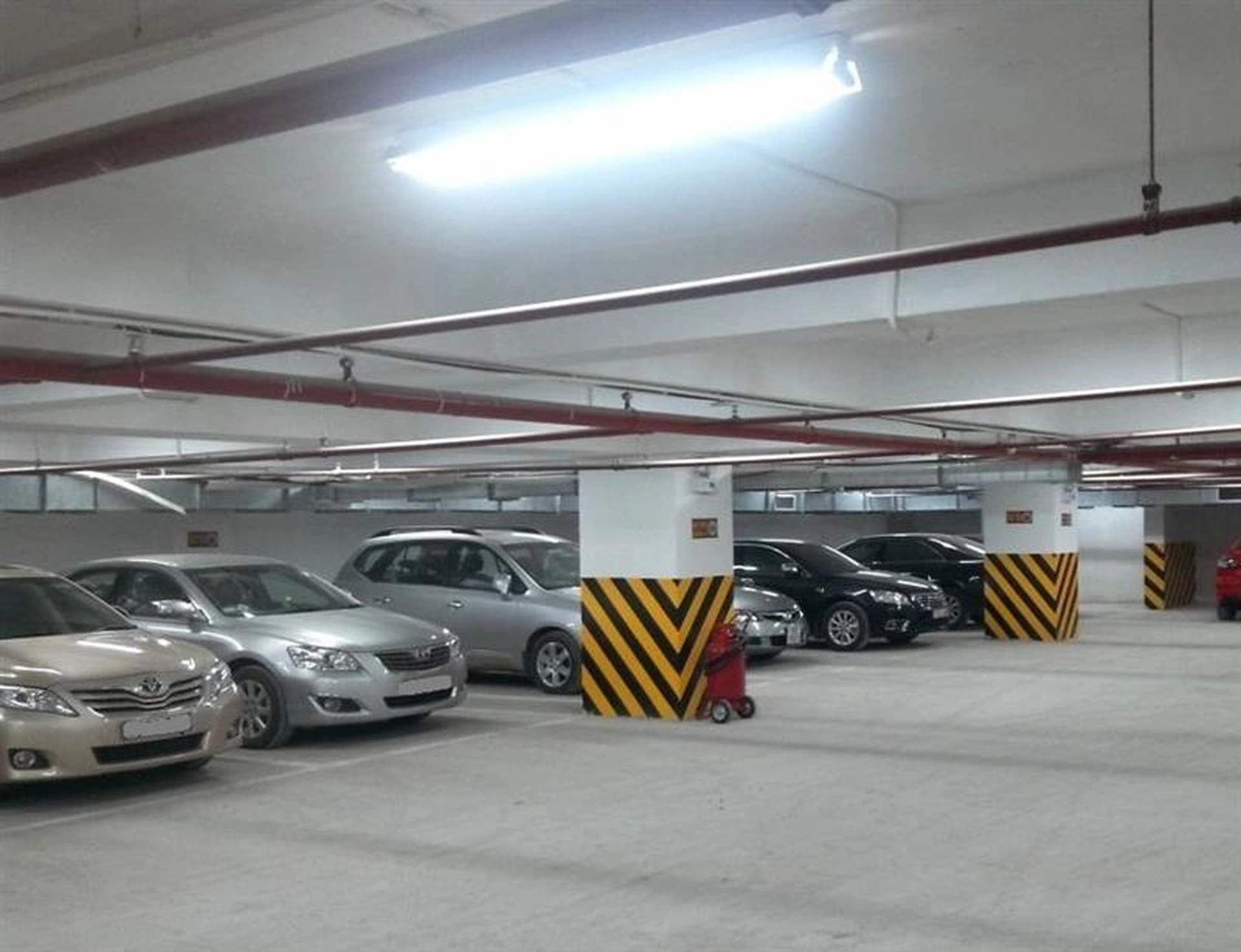 Có đủ chỗ đậu ôtô và xe máy chung cư Viva Plaza Quận 7 không?