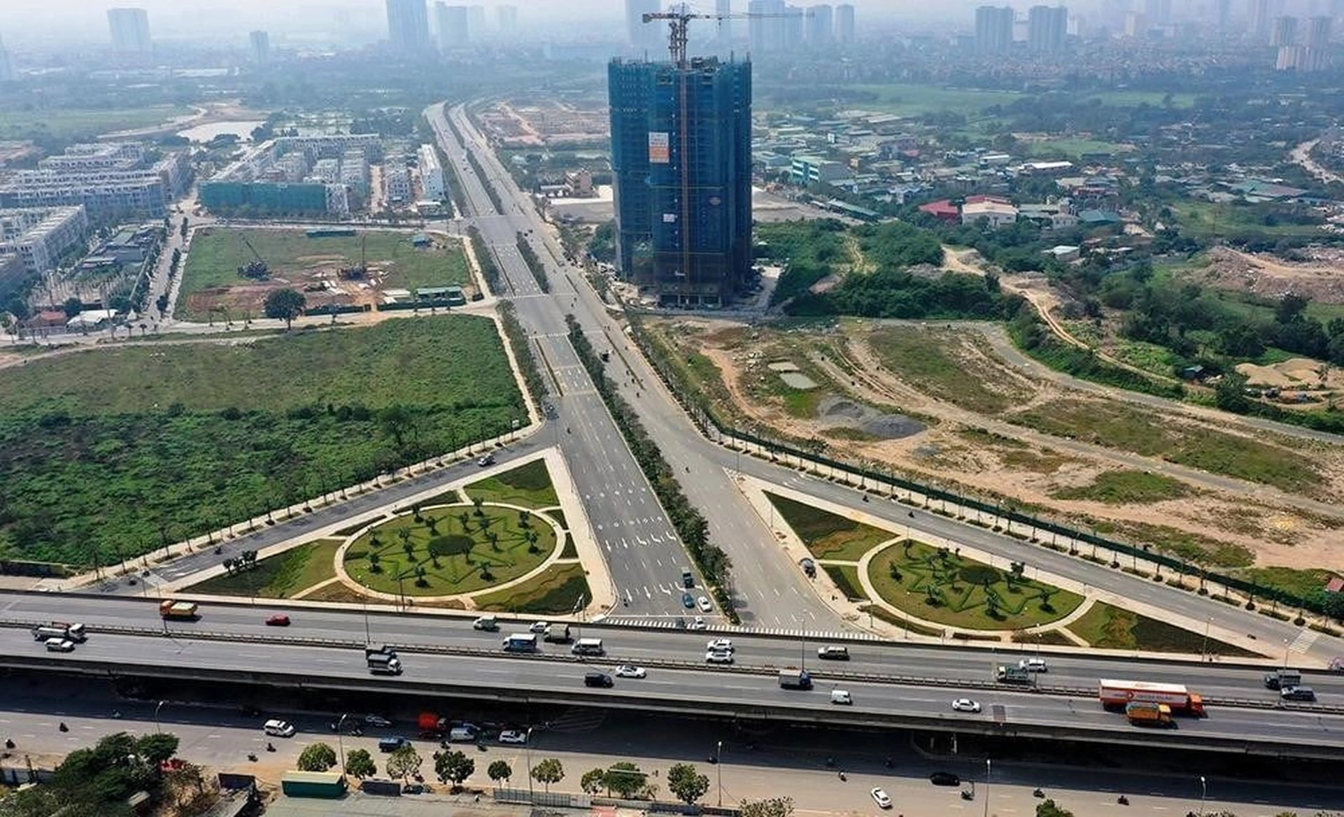 Giá bán nhà riêng, nguyên căn đường Xa La, quận Hà Đông hiện tại là bao nhiêu?