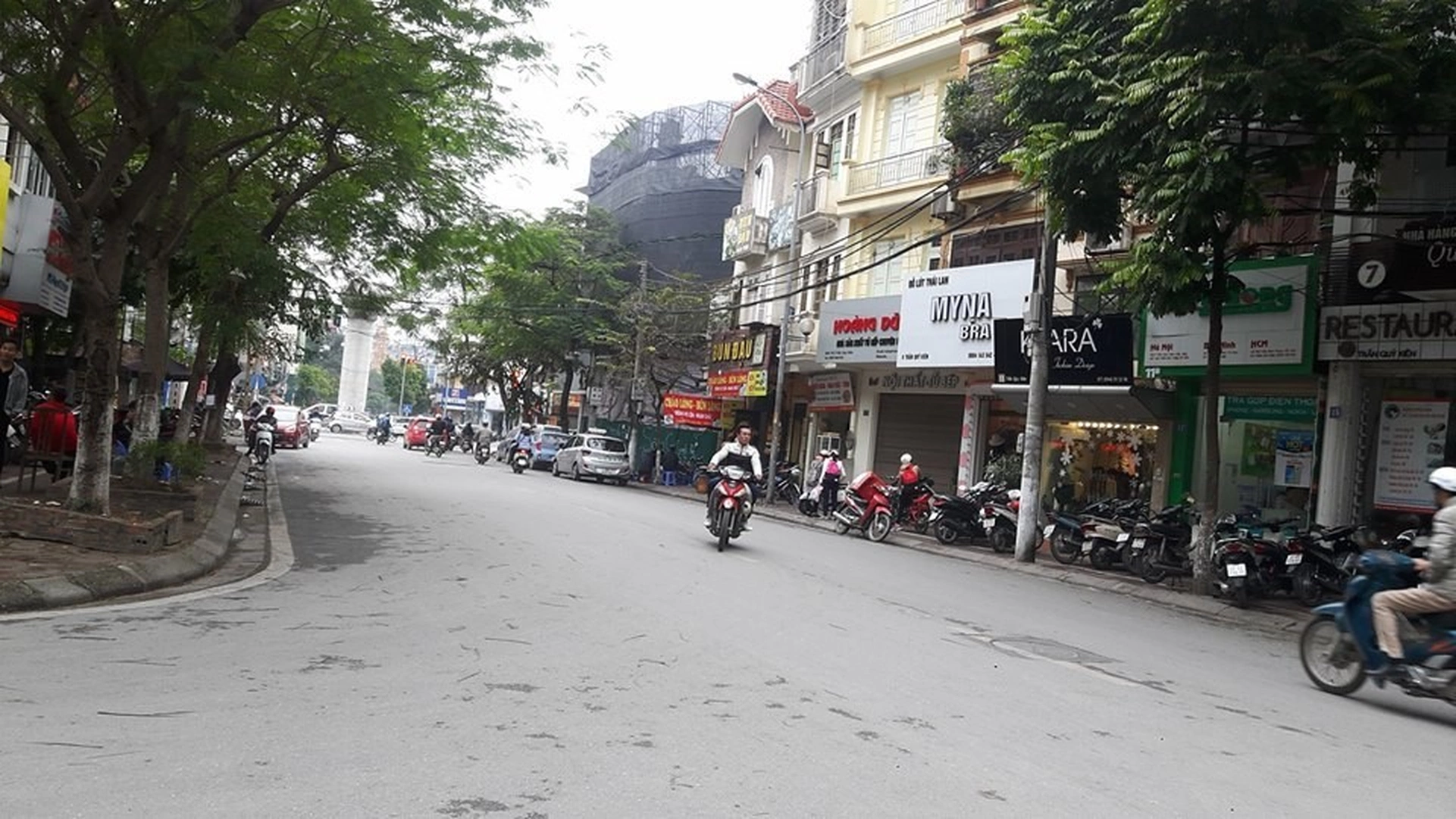 Địa điểm tiến hành thủ tục nhập khẩu với hộ gia đình mua nhà đất tại phố Trần Quý Kiên, quận Cầu Giấy