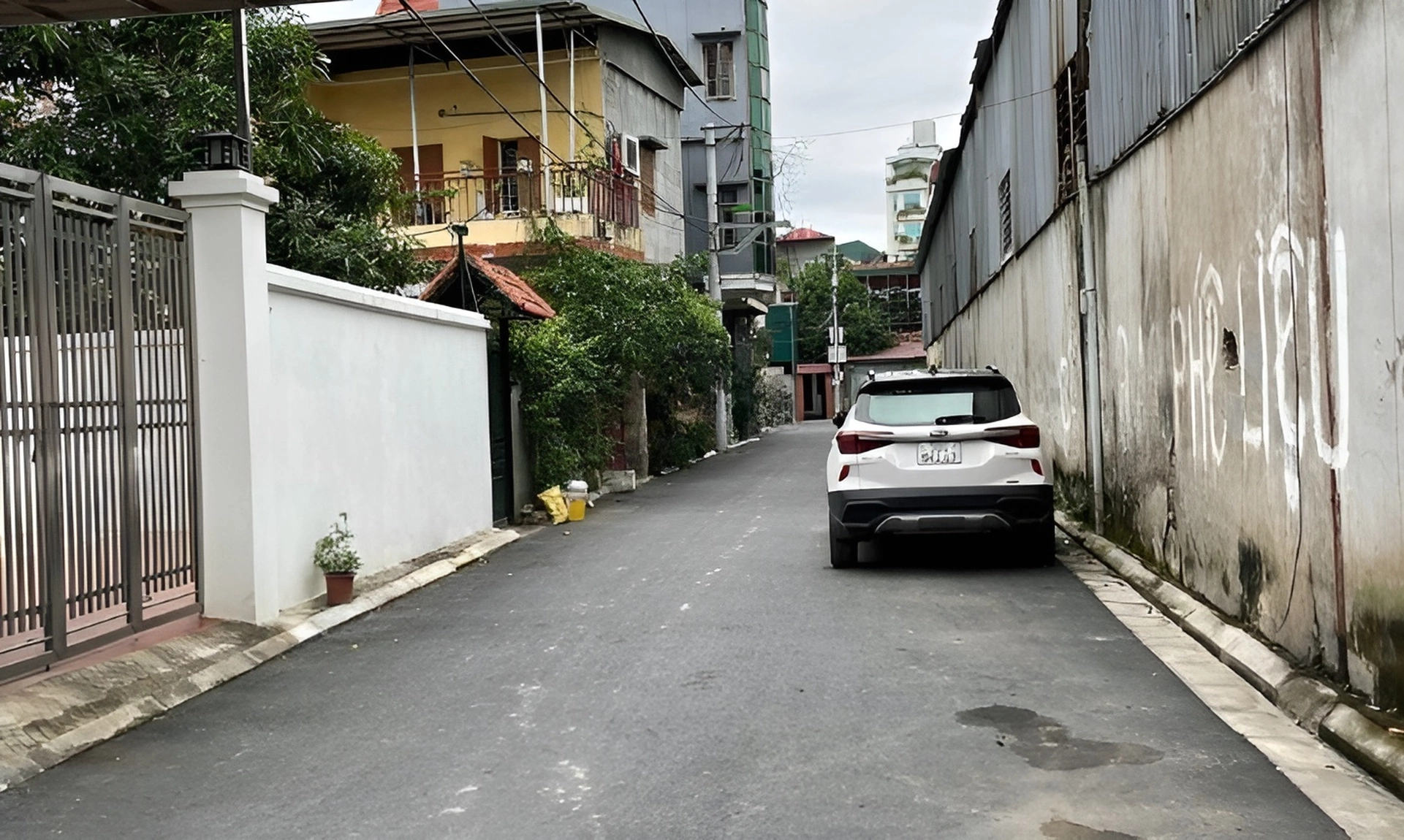 Cập nhật giá bán nhà ngõ ô tô tại phường Giang Biên, quận Long Biên