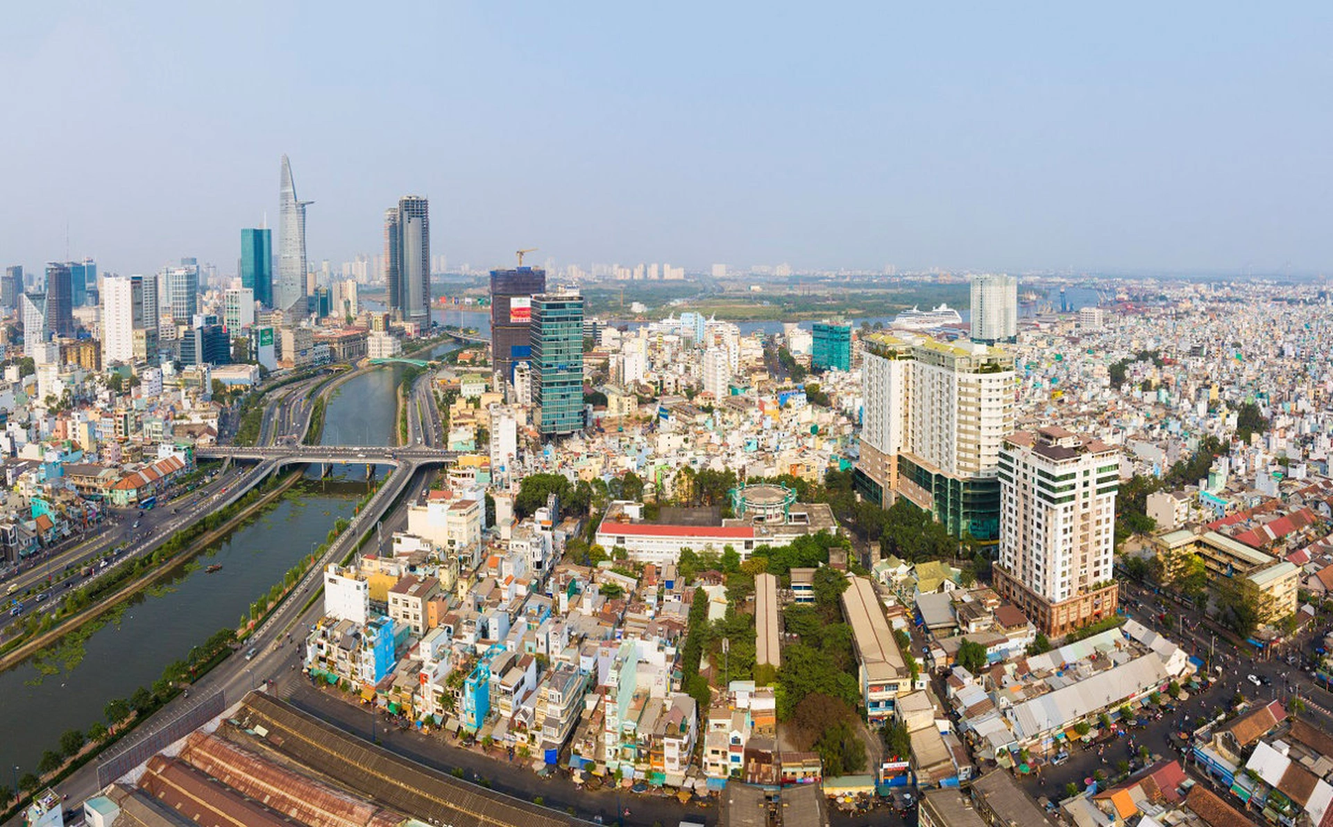 Nhà riêng gần chợ 200, quận 4 có giá bán bao nhiêu?