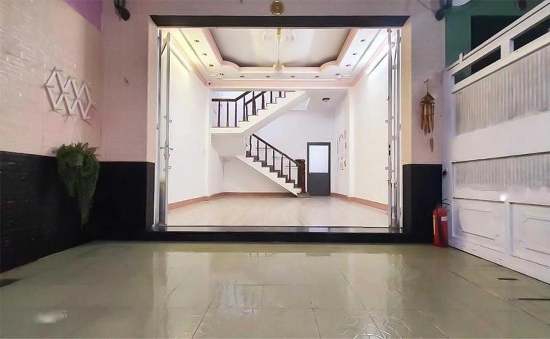 Nhà riêng gần chợ Đakao, quận 1 có giá bán bao nhiêu?