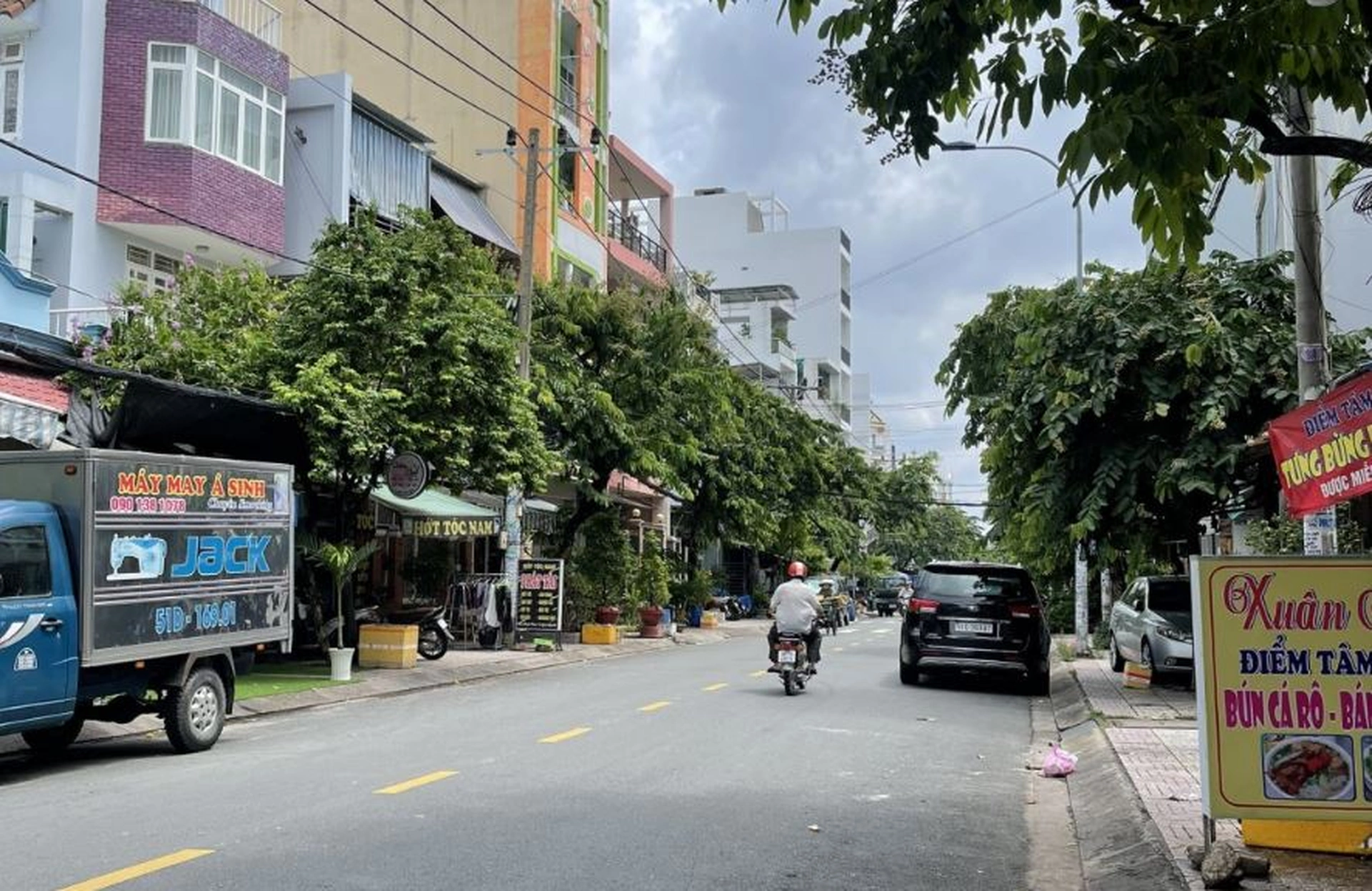 Nhà mặt phố đường Lê Minh Xuân, Quận Tân Bình hiện có giá bao nhiêu?